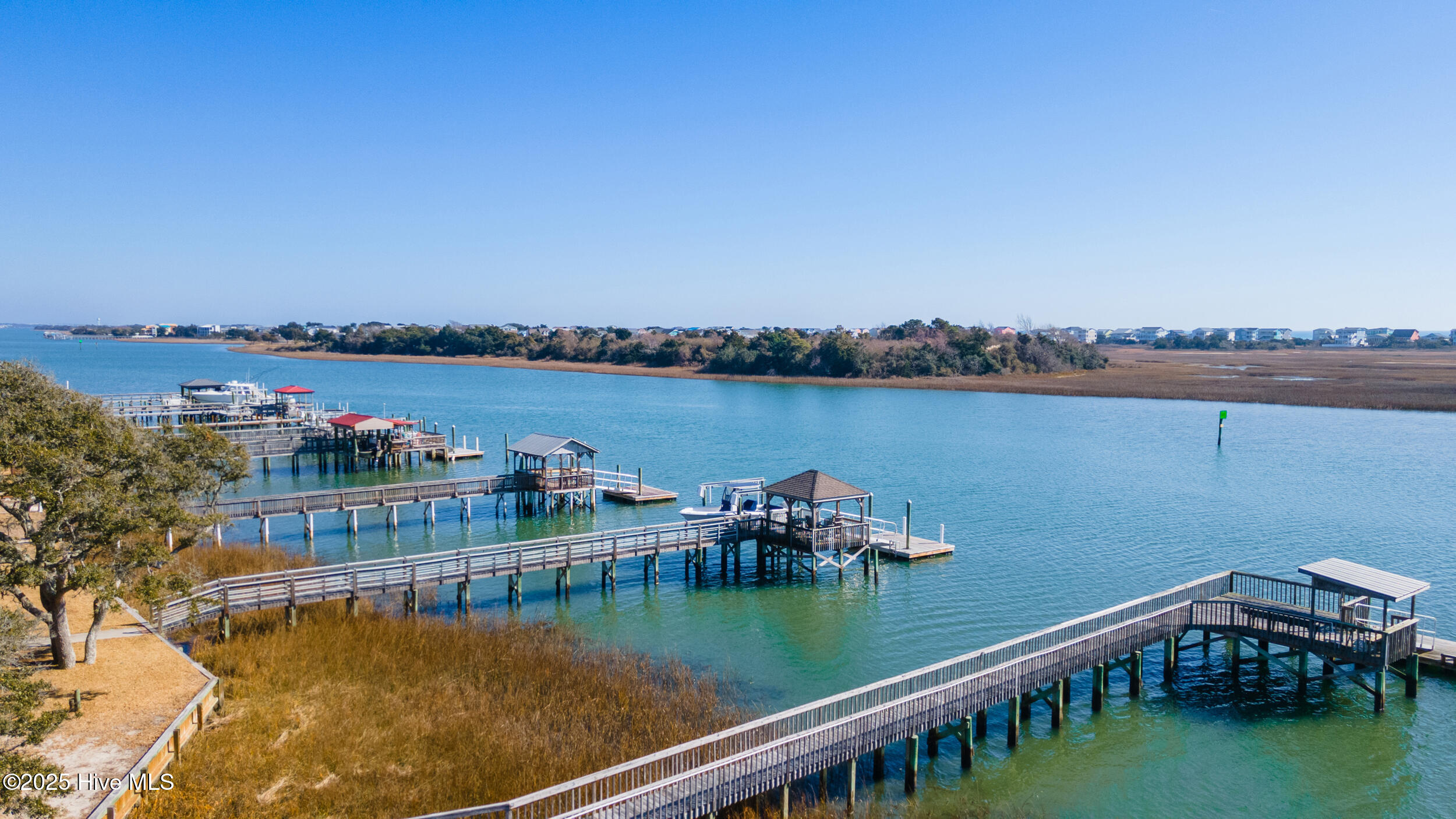 100488487 | Photo 46