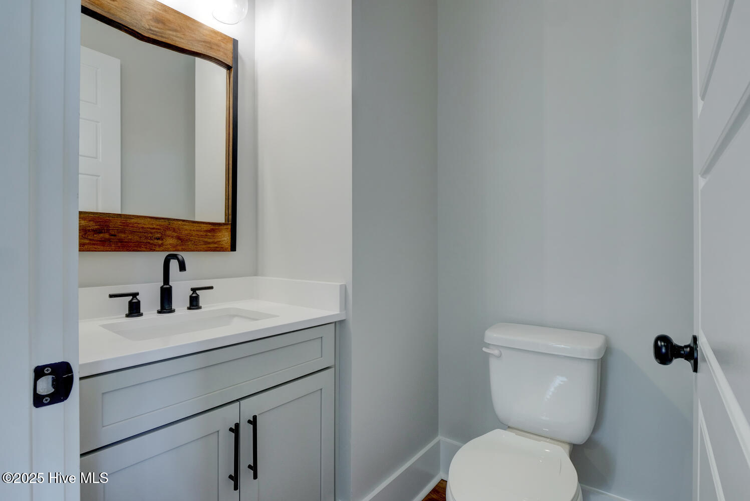 100545605 | Photo 32