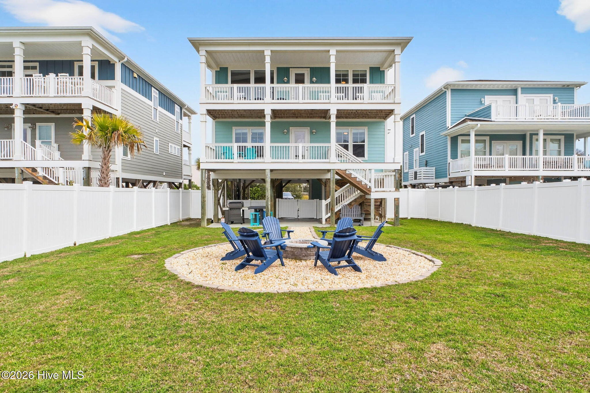 100565518 | Photo 60