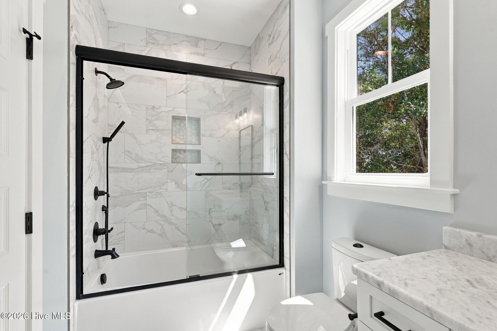 405 Emerald Landing 