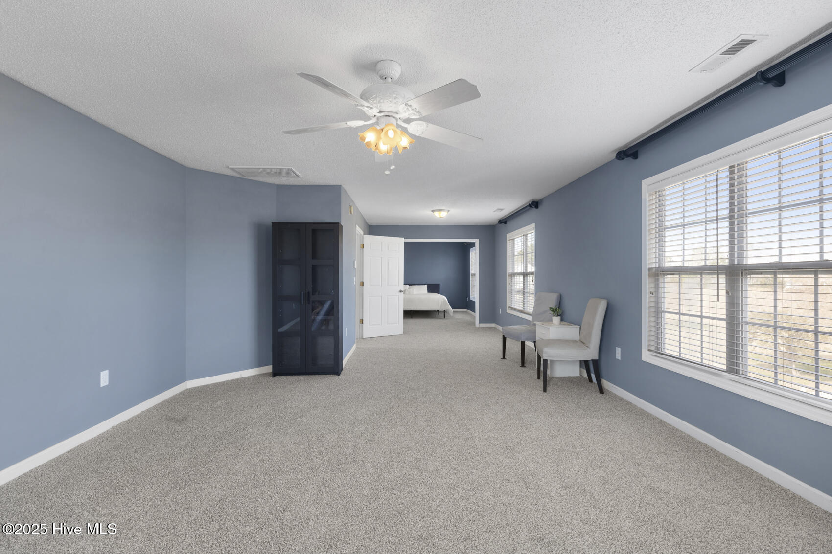 100490996 | Photo 23