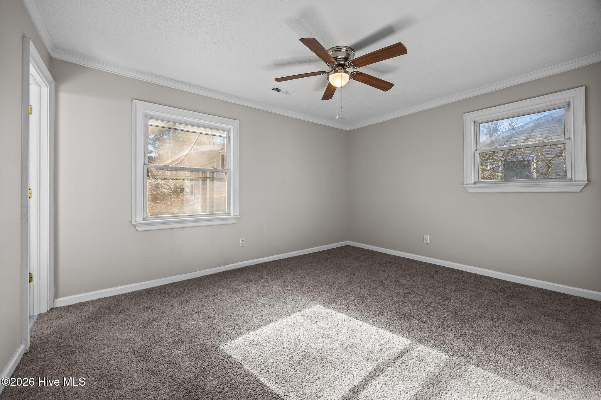 100549992 | Photo 22