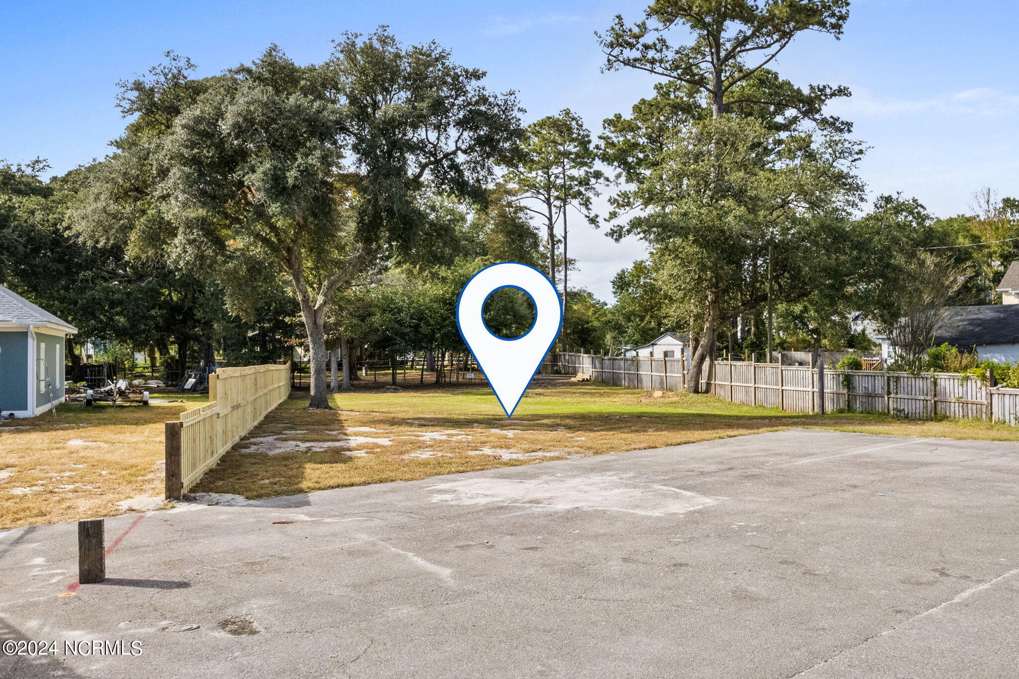 100472322 | Photo 13