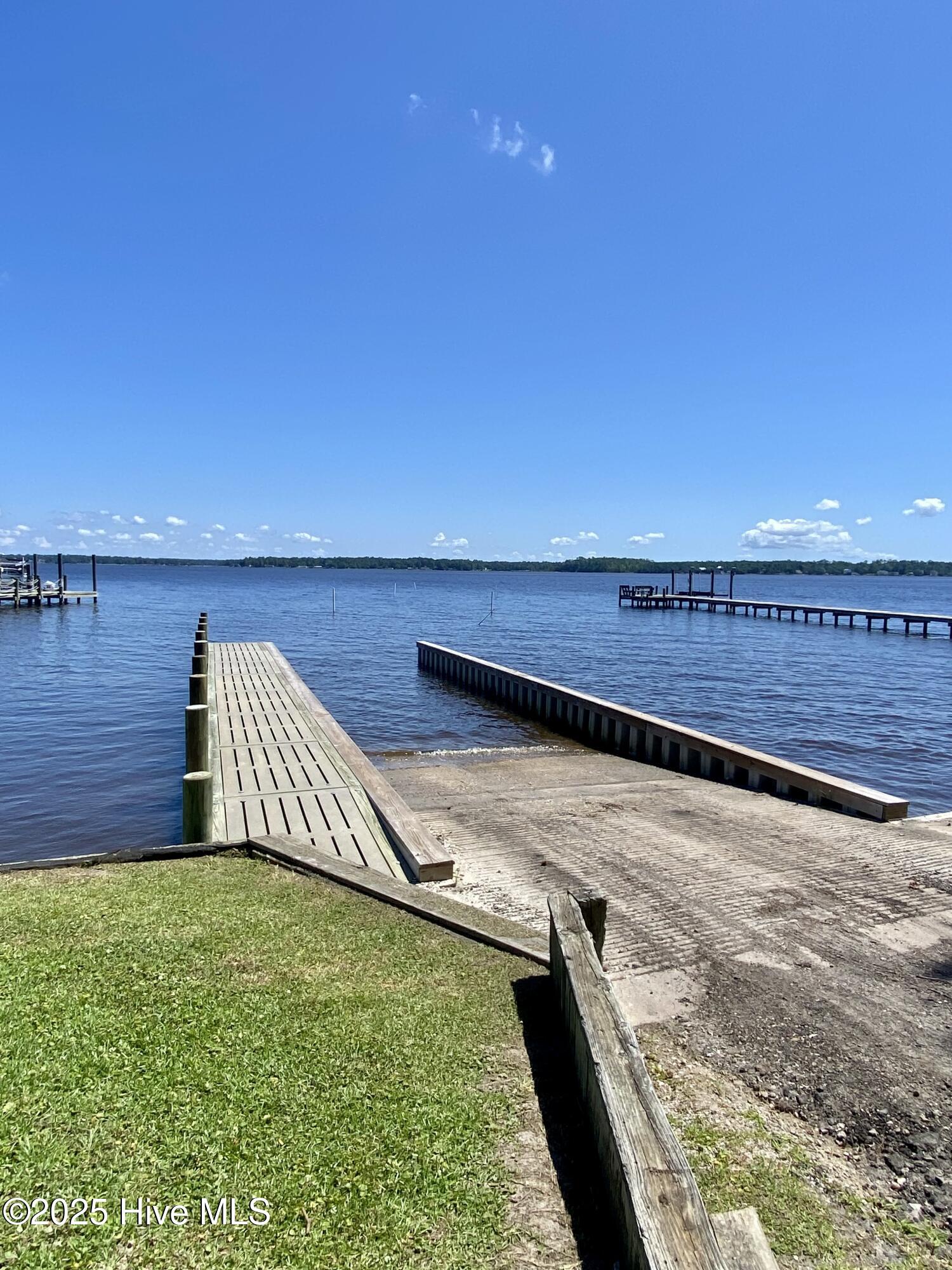 100516022 | Photo 78