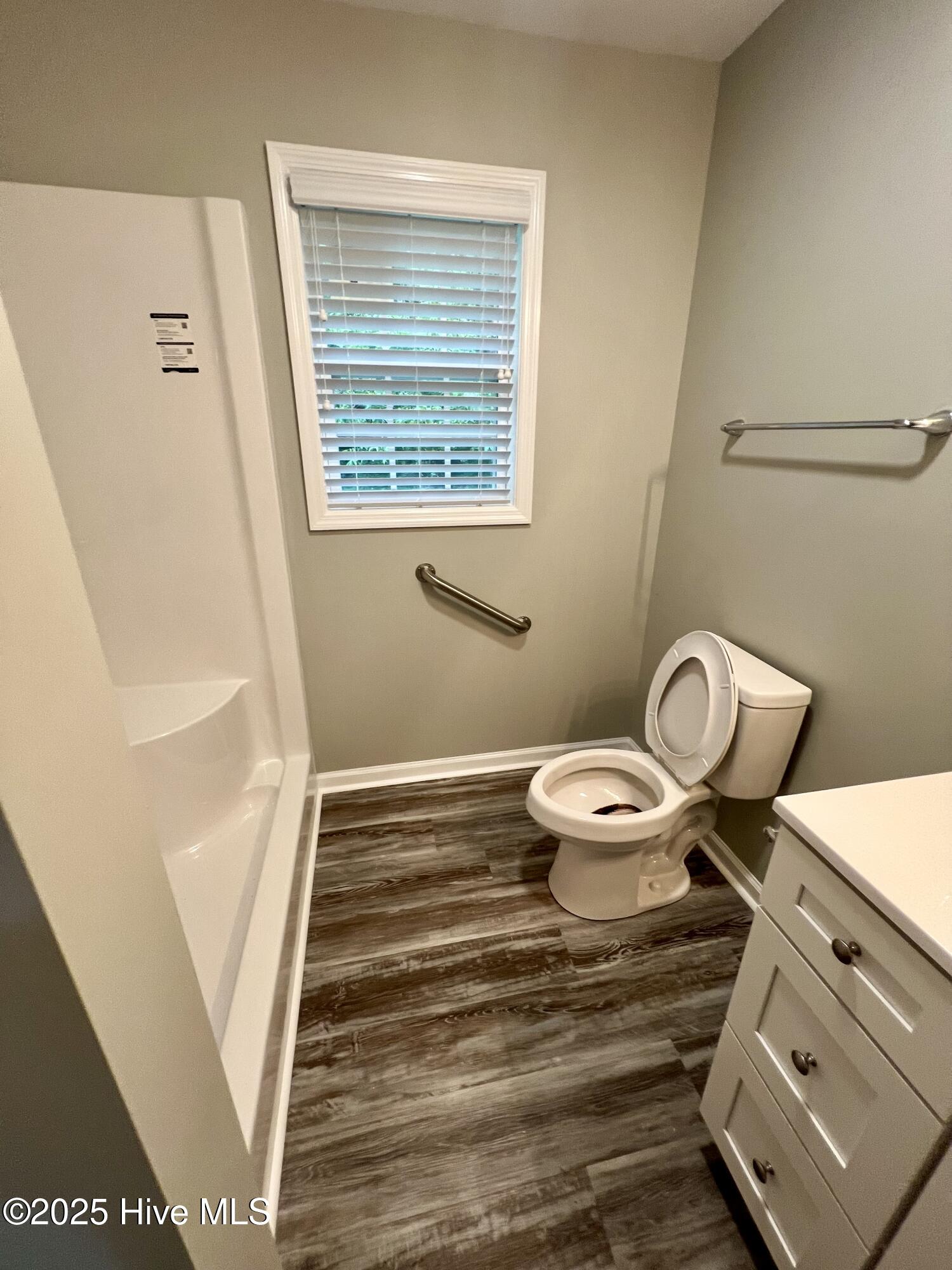 100526782 | Photo 14