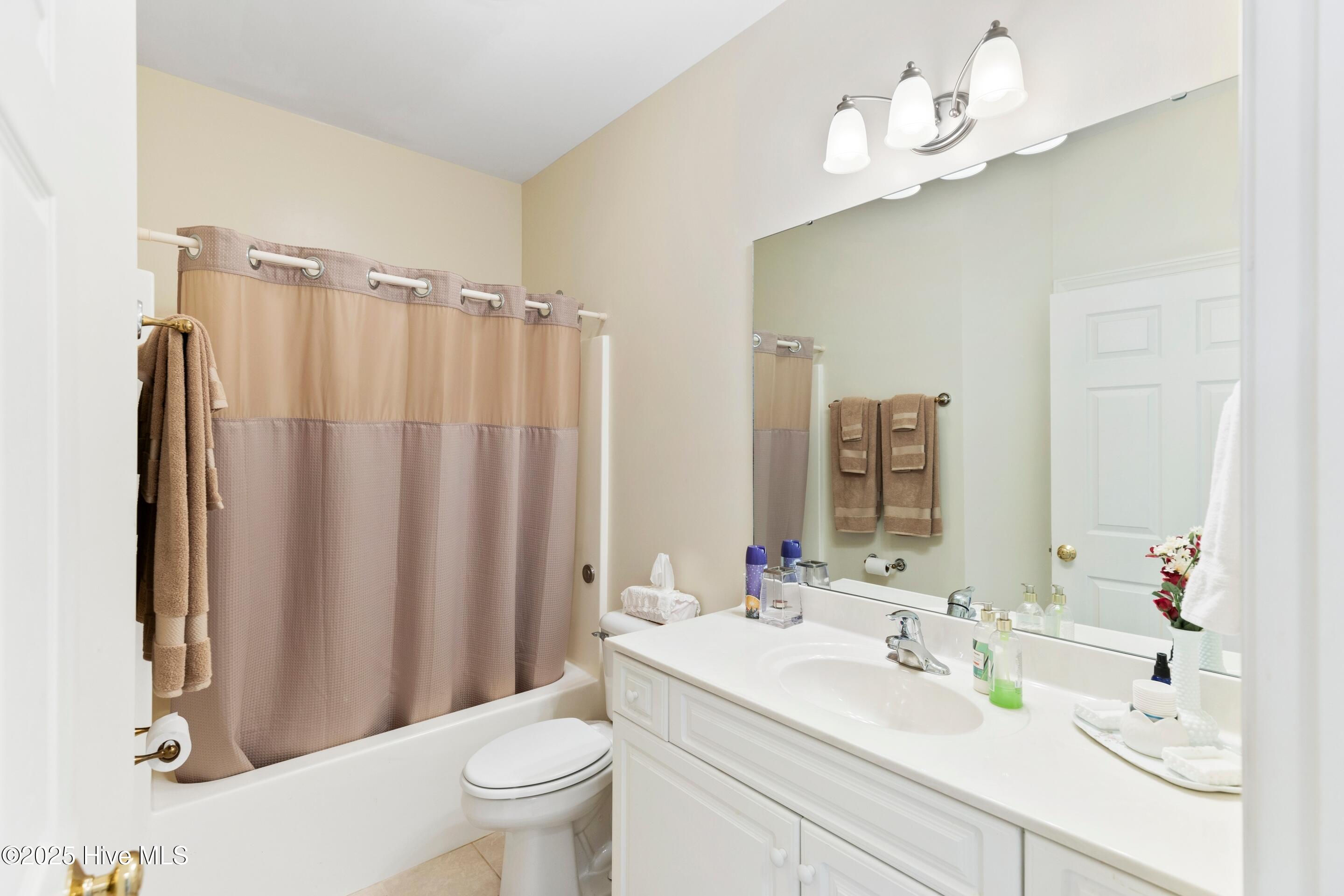 100527165 | Photo 27