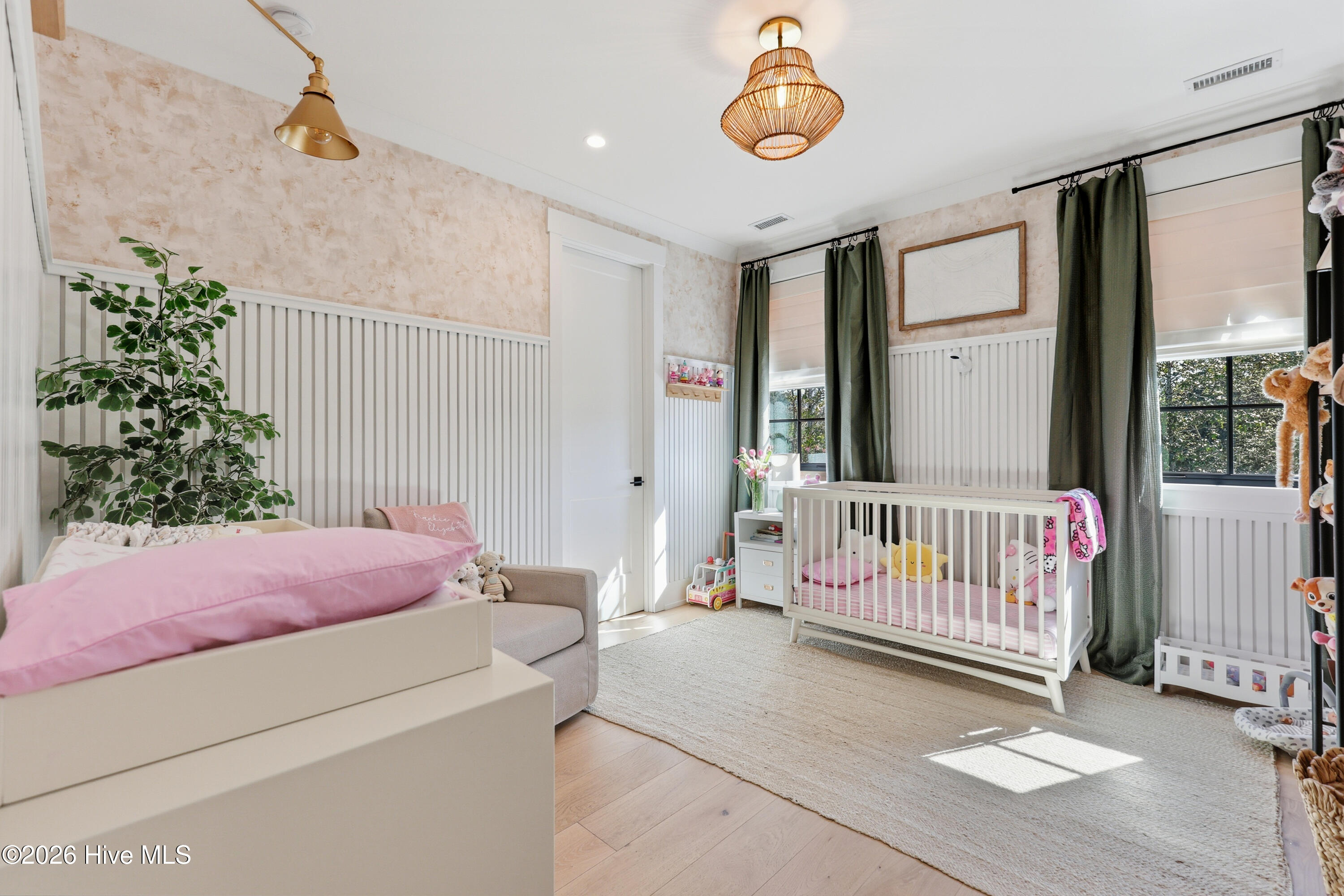 100554567 | Photo 39