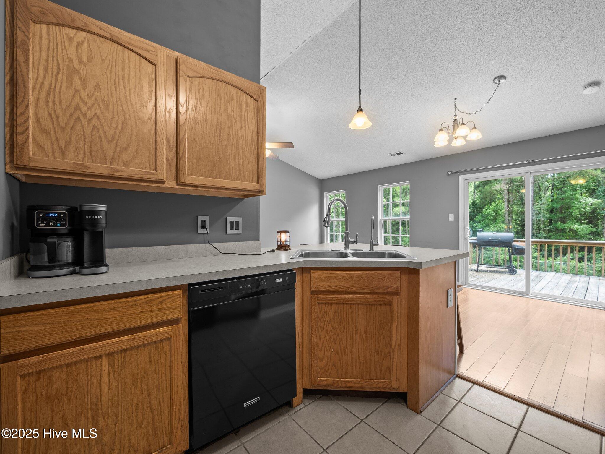 404 Silo Court, Hubert, NC 28539 – photo 12: 39-web-or-mls-P7011769