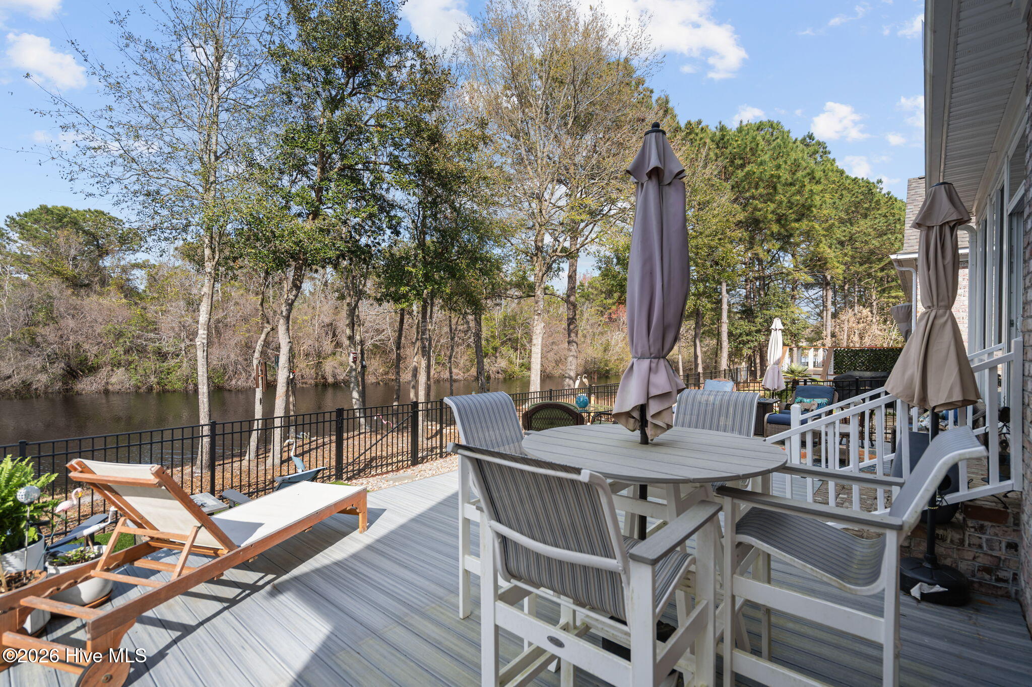 100562248 | Photo 44