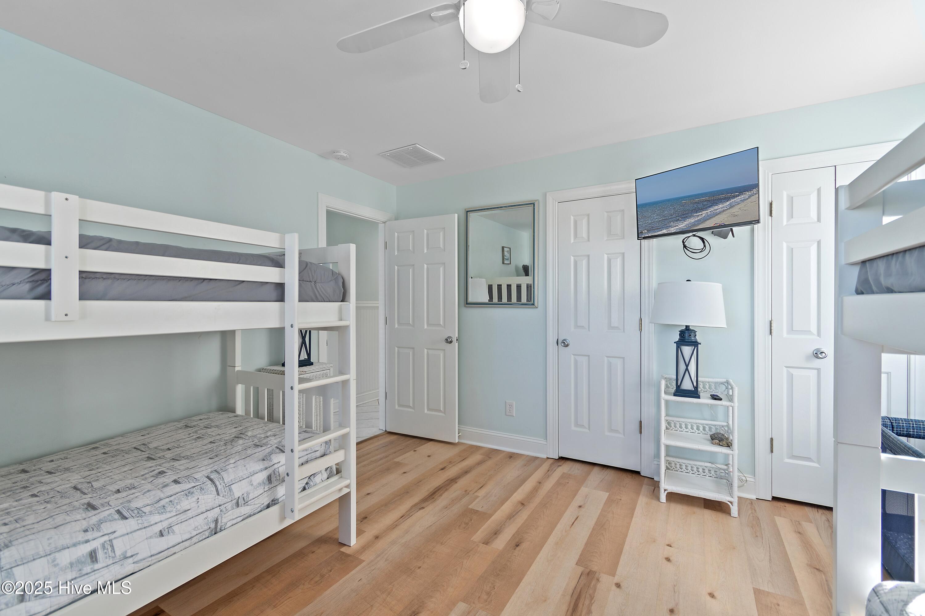 100541214 | Photo 54