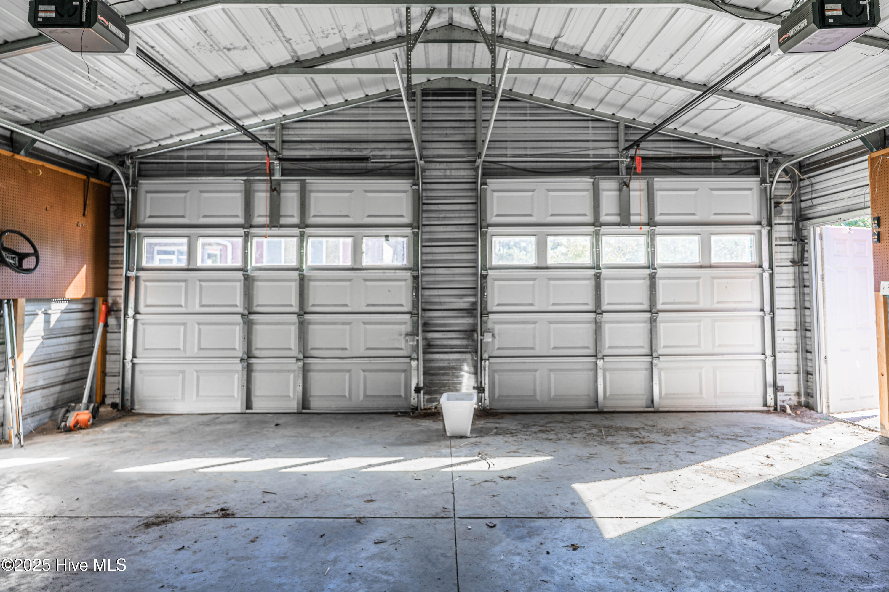 100536472 | Photo 61