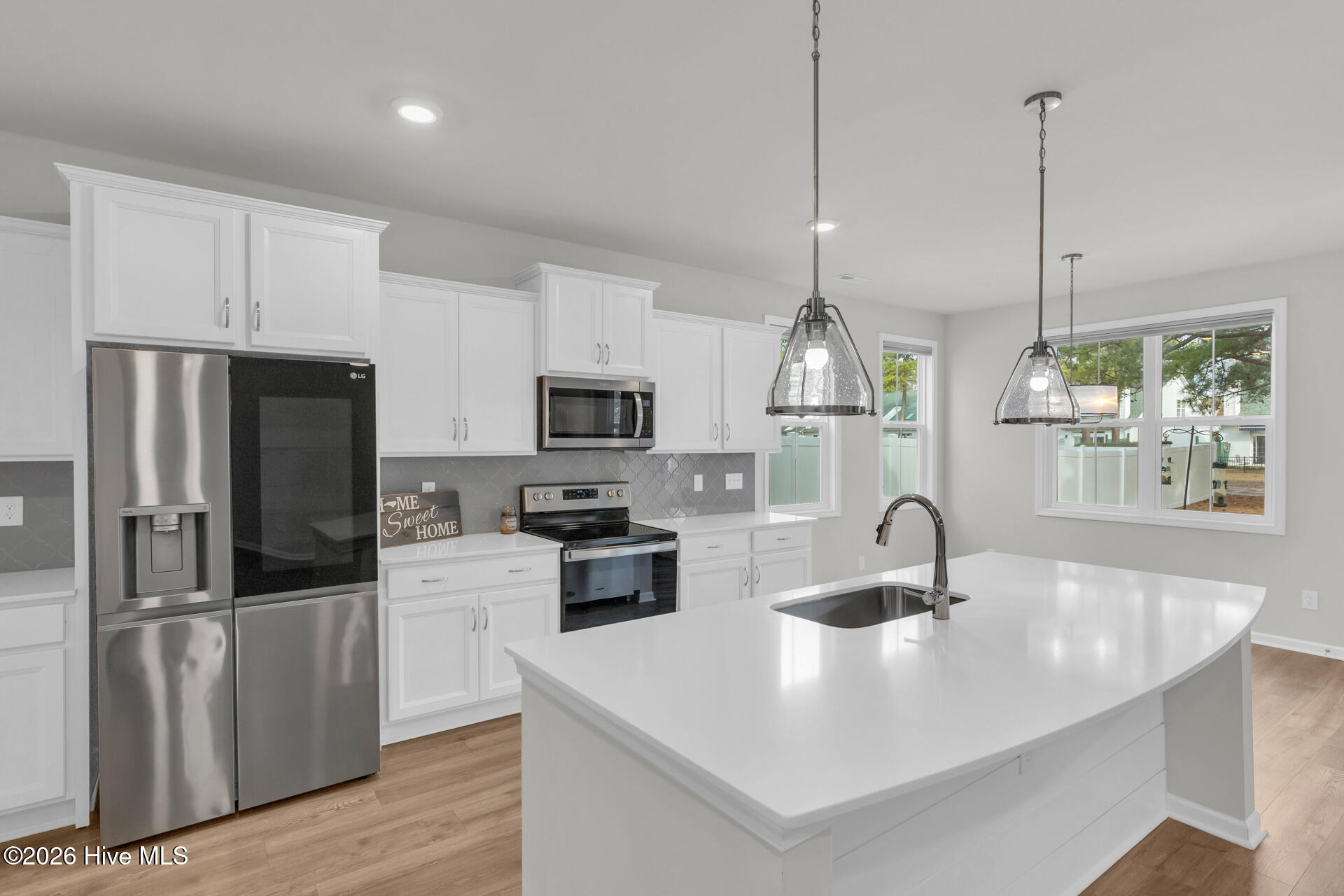 100549355 | Photo 10