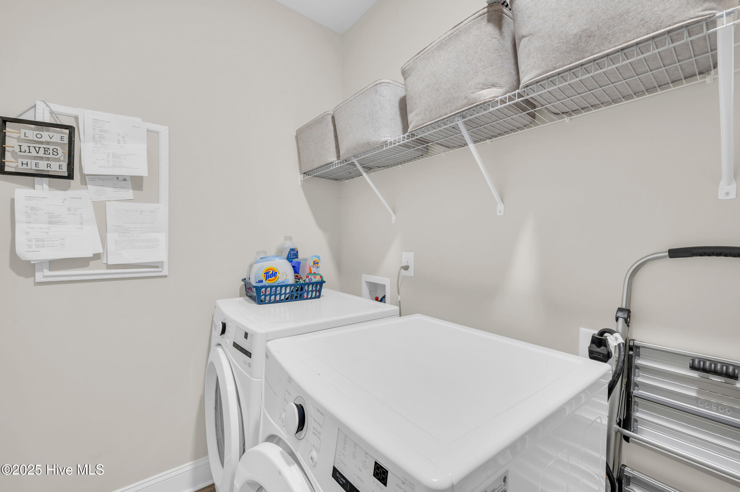 100542089 | Photo 21