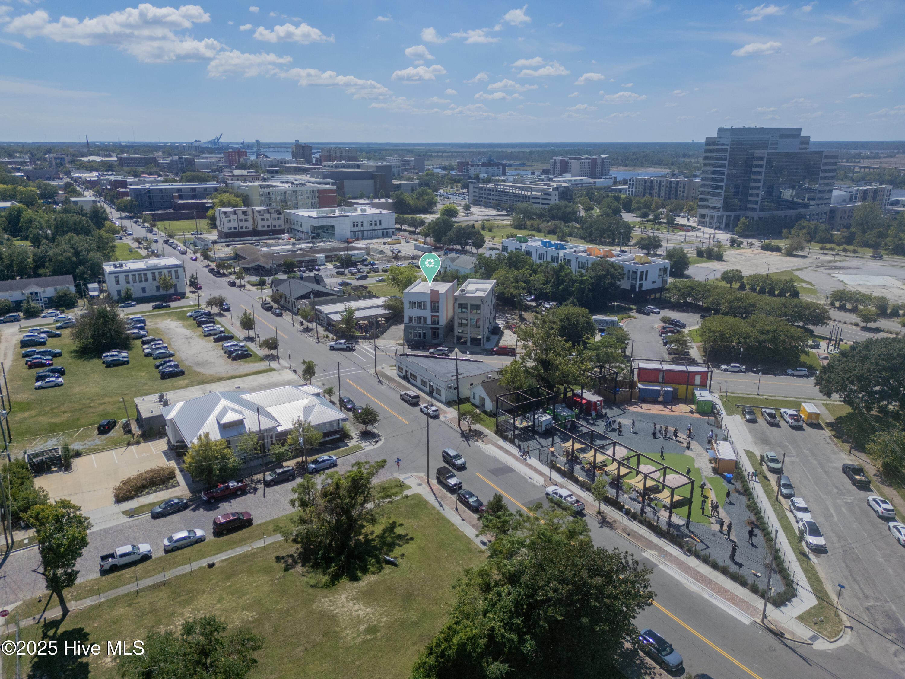 100561607 | Photo 36