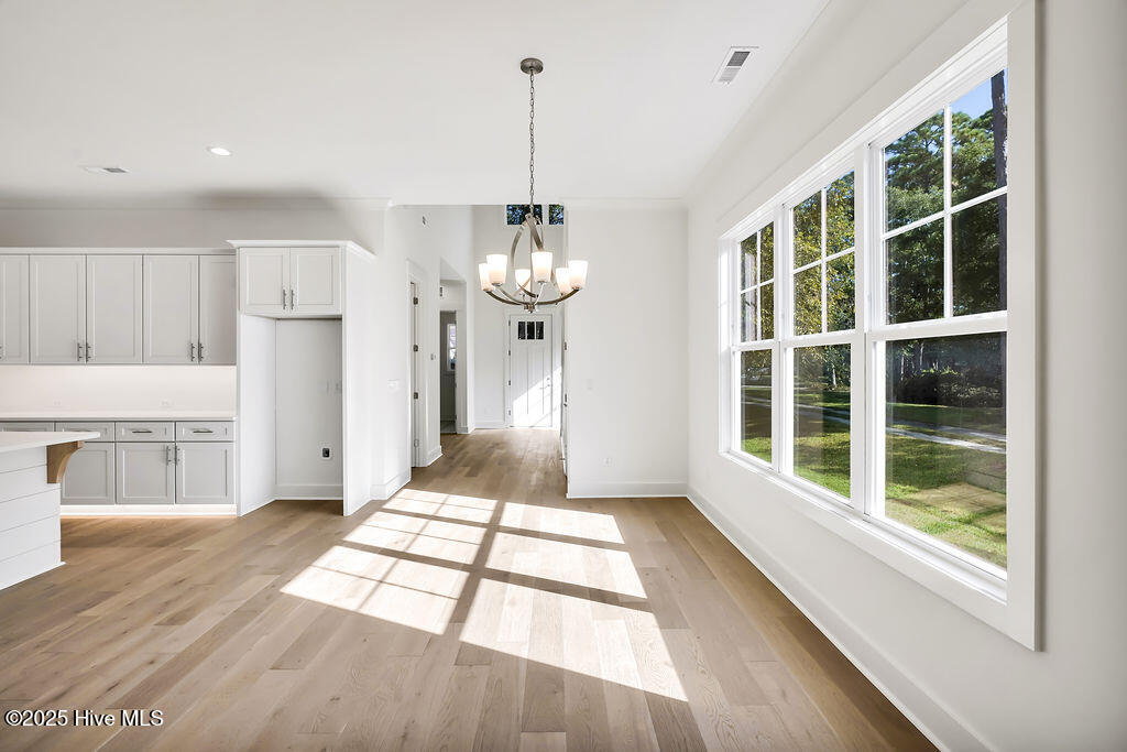 100516438 | Photo 11