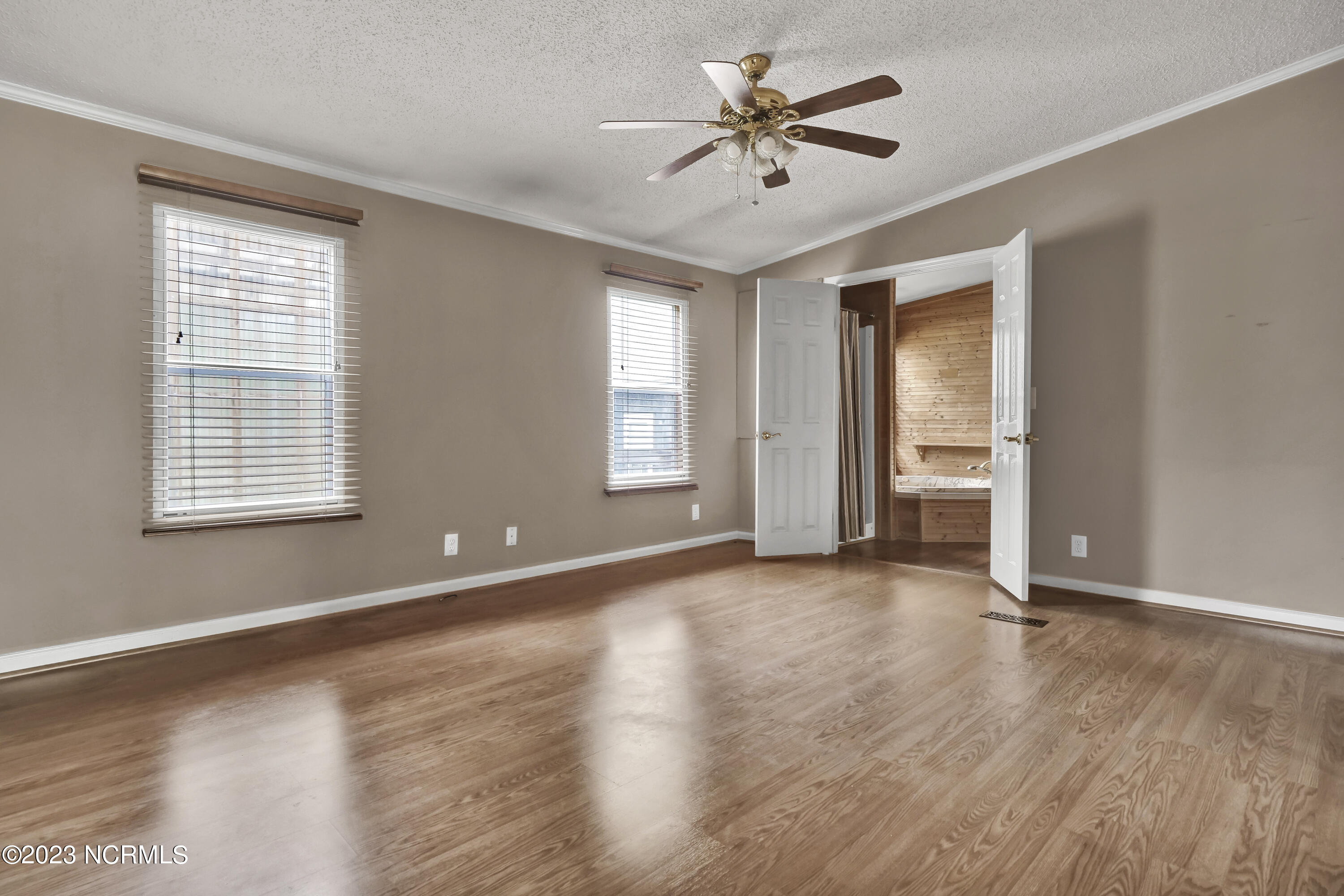 100552996 | Photo 19