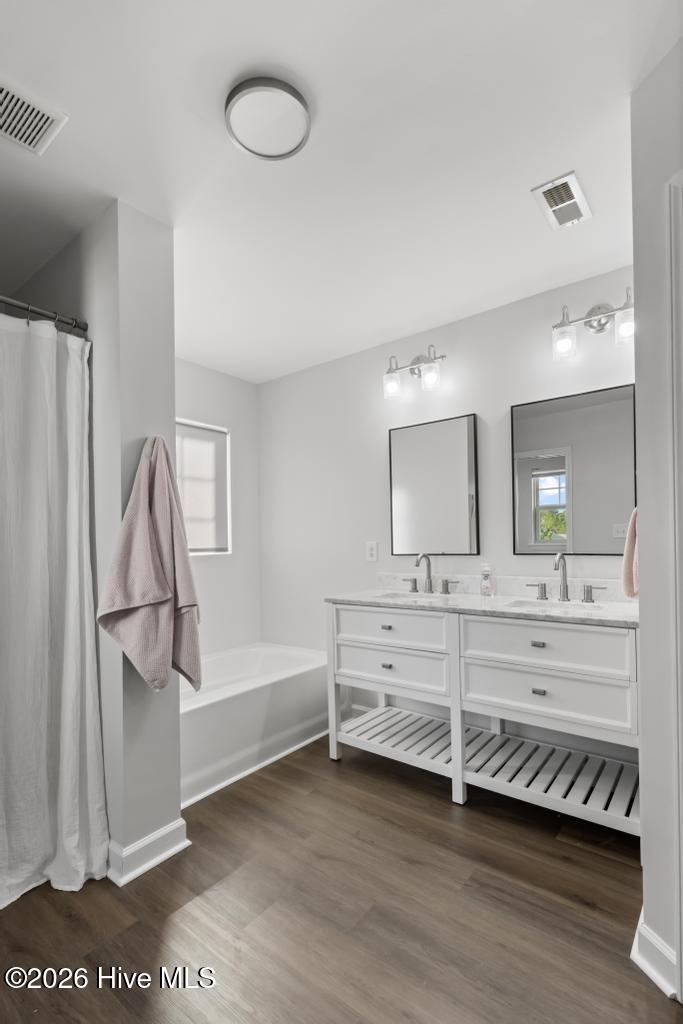 100561745 | Photo 32