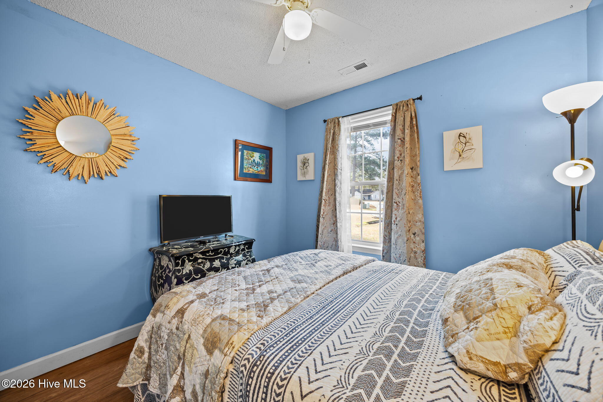 100550840 | Photo 29