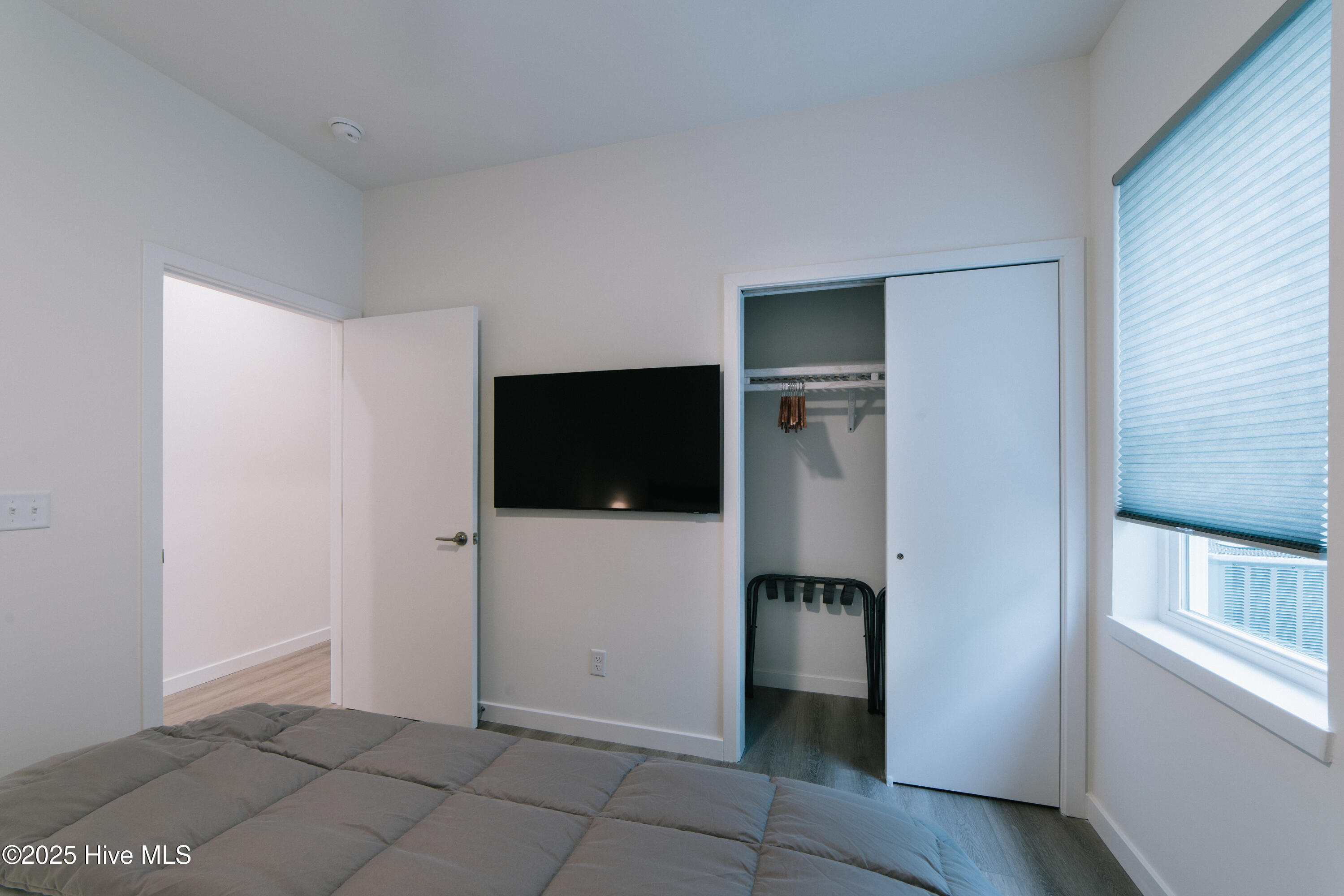 100541058 | Photo 13