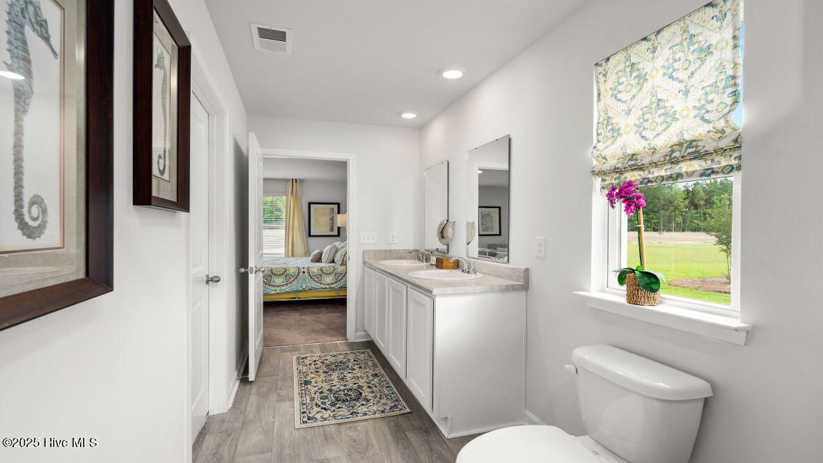 100557353 | Photo 19