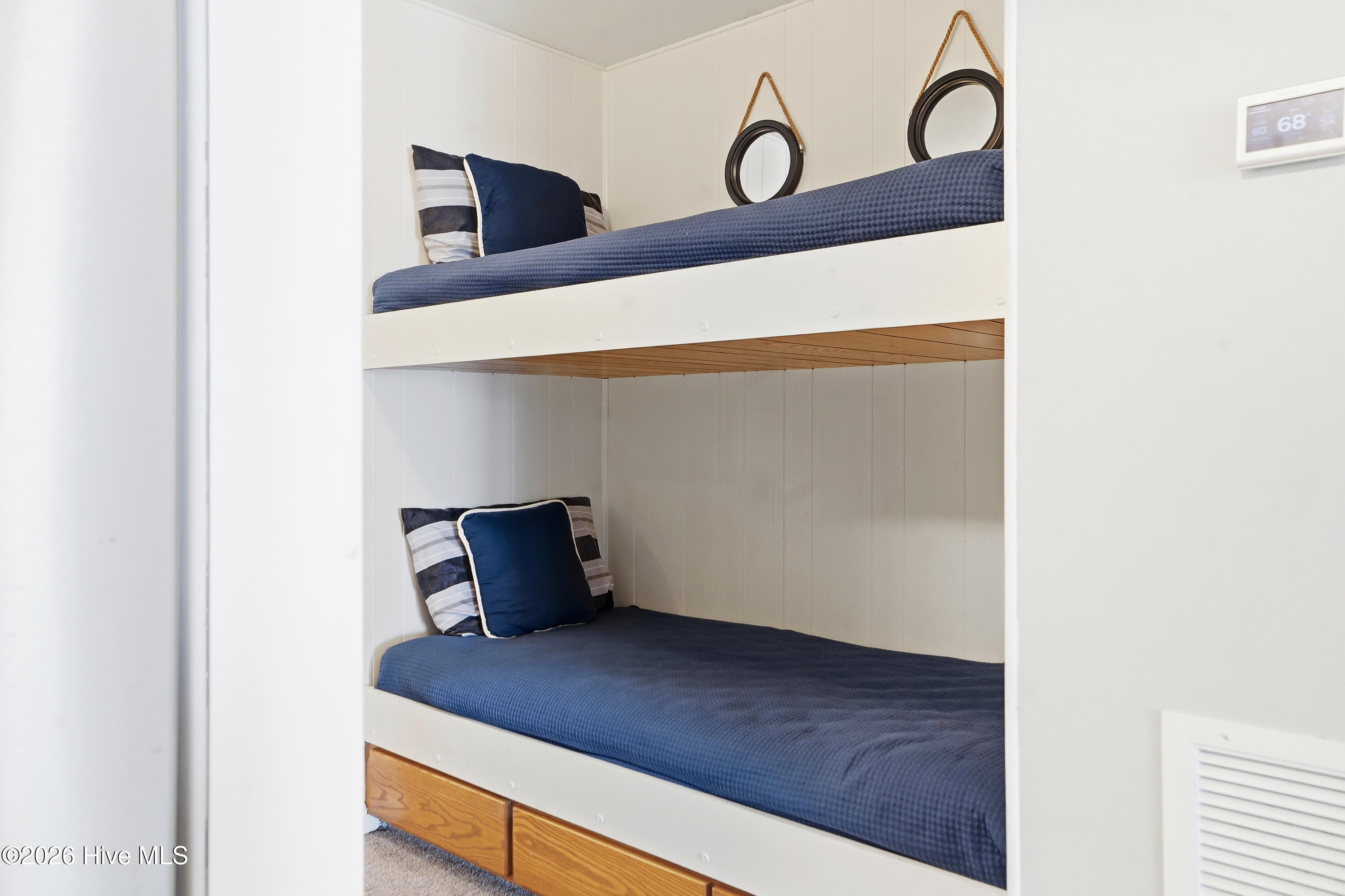 100557398 | Photo 14