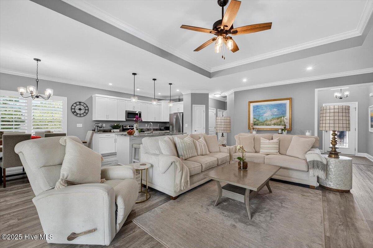 100533922 | Photo 11