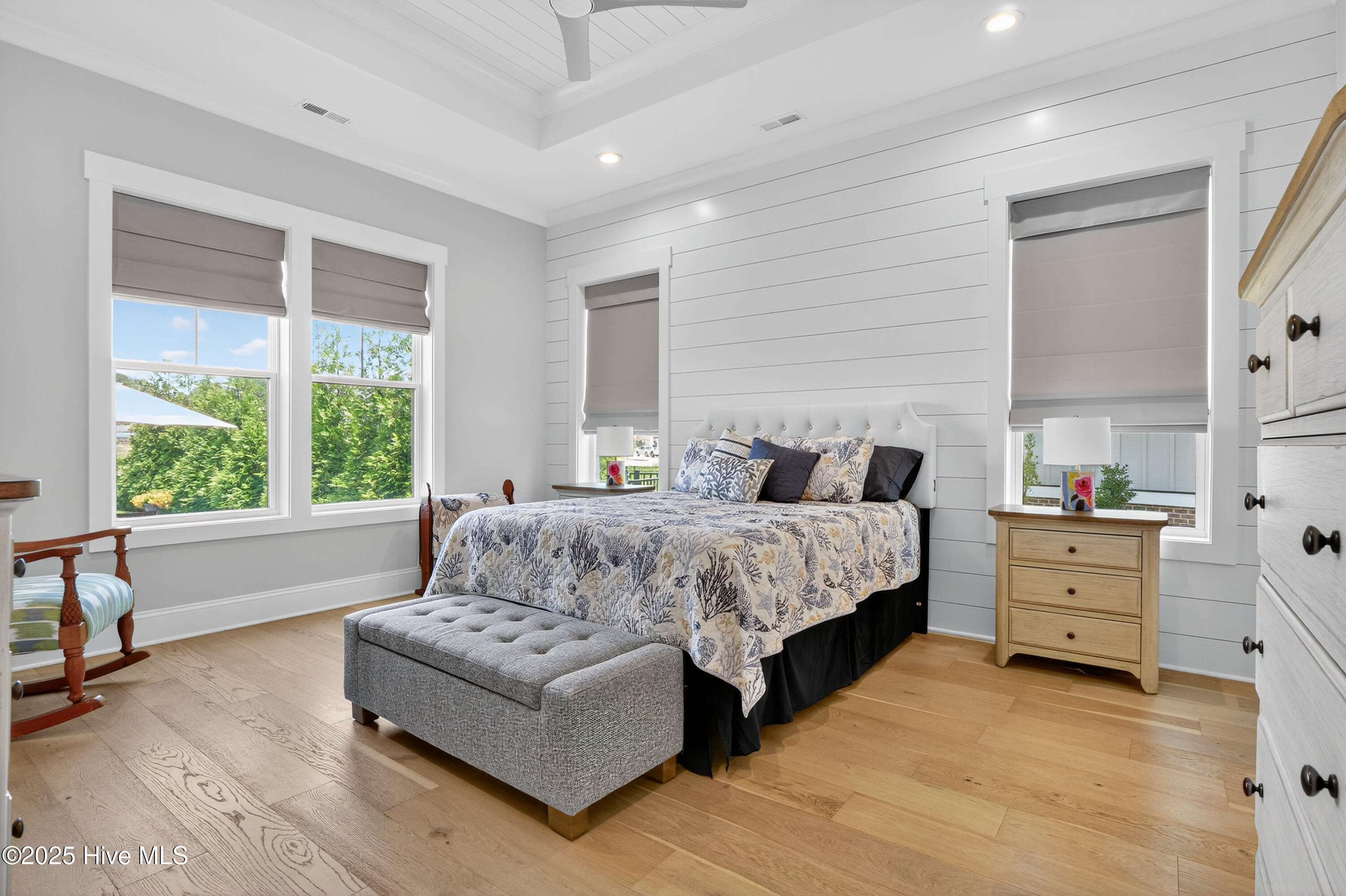 100523935 | Photo 26