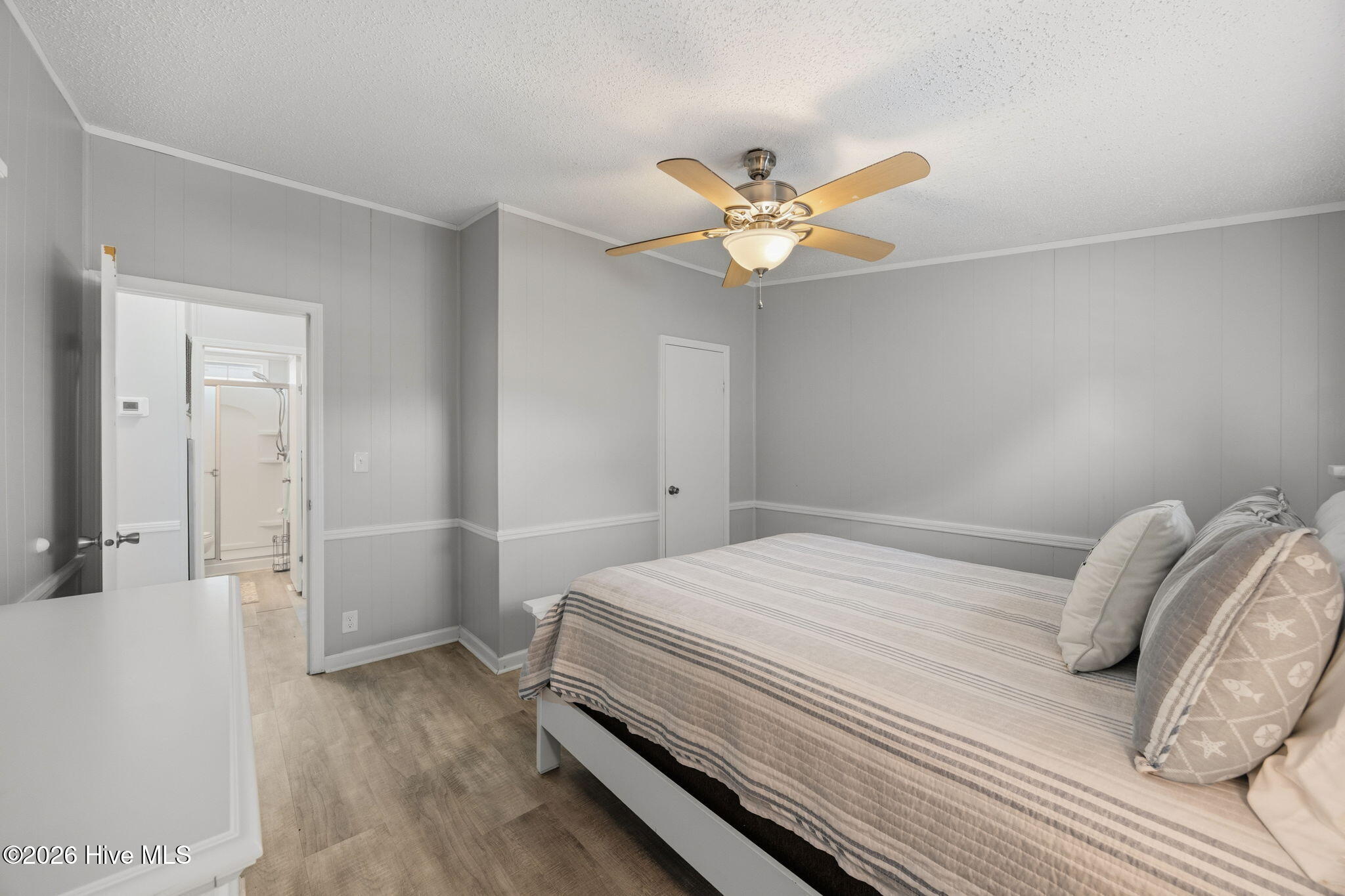 100558073 | Photo 35