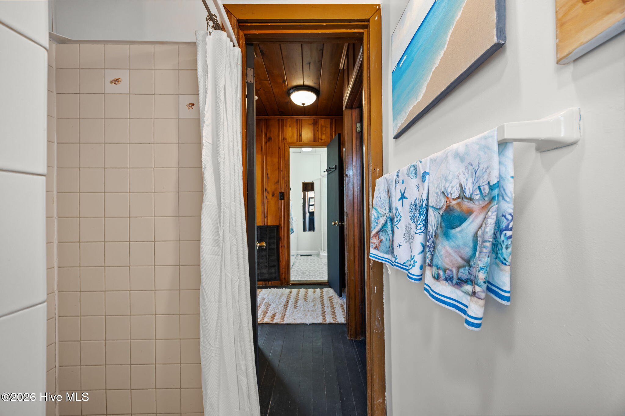 100558937 | Photo 20