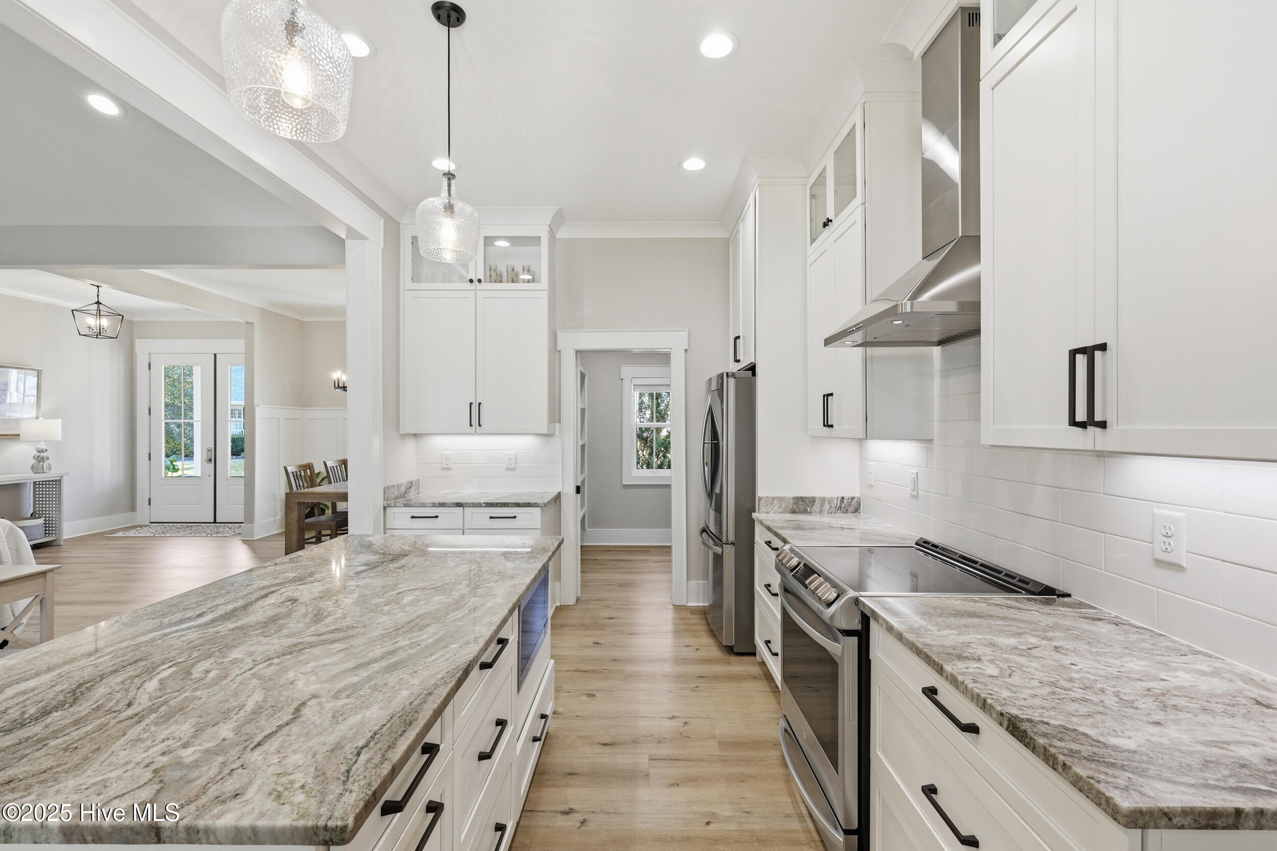 100542294 | Photo 17