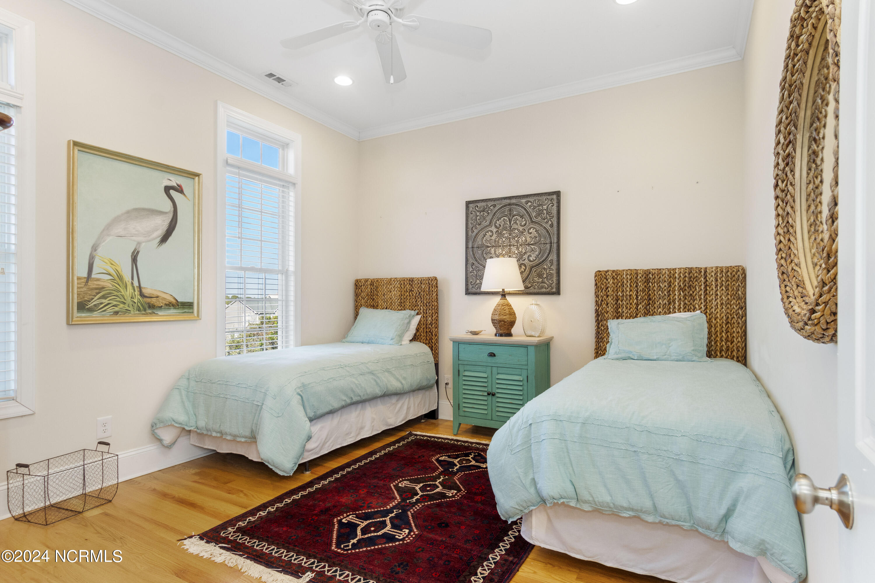 100429078 | Photo 38