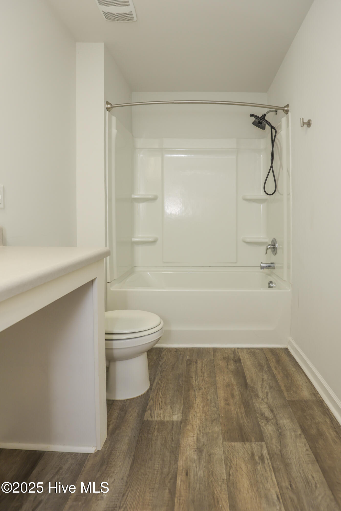 100537464 | Photo 26