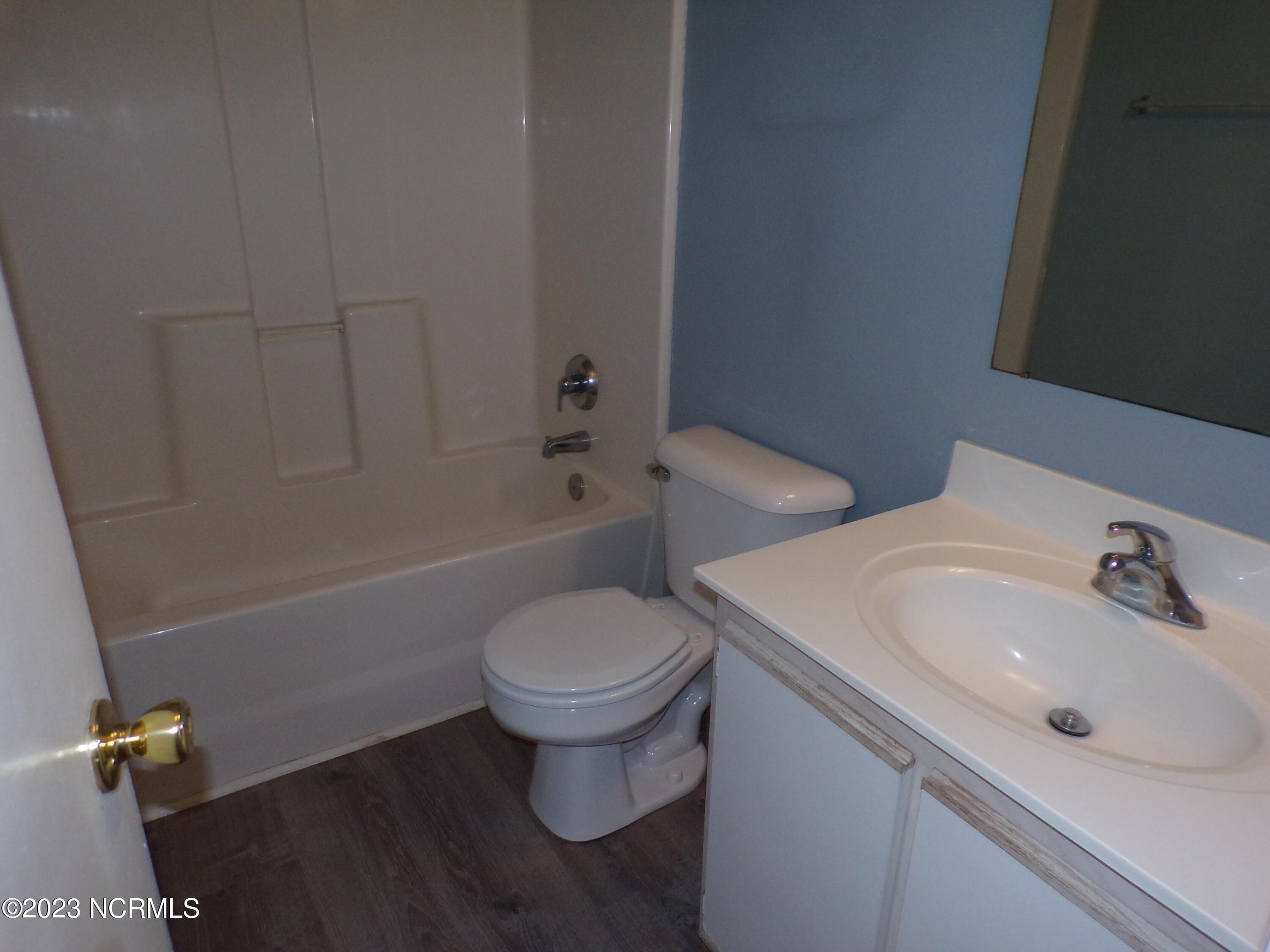 100547672 | Photo 10