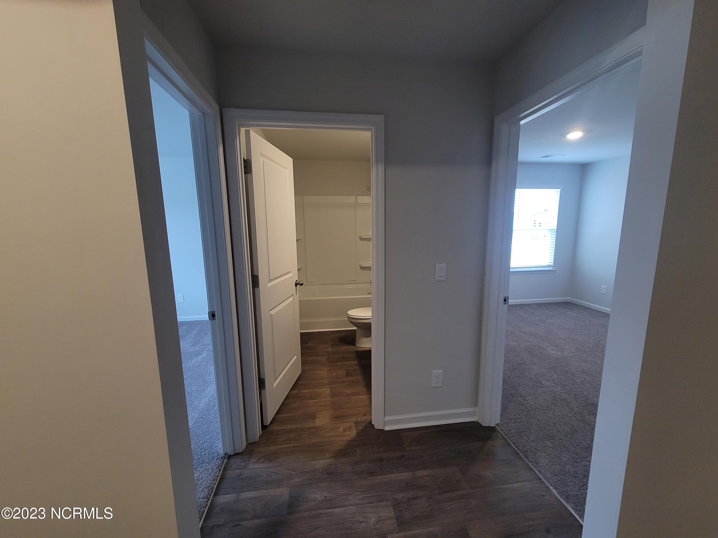 100556788 | Photo 11