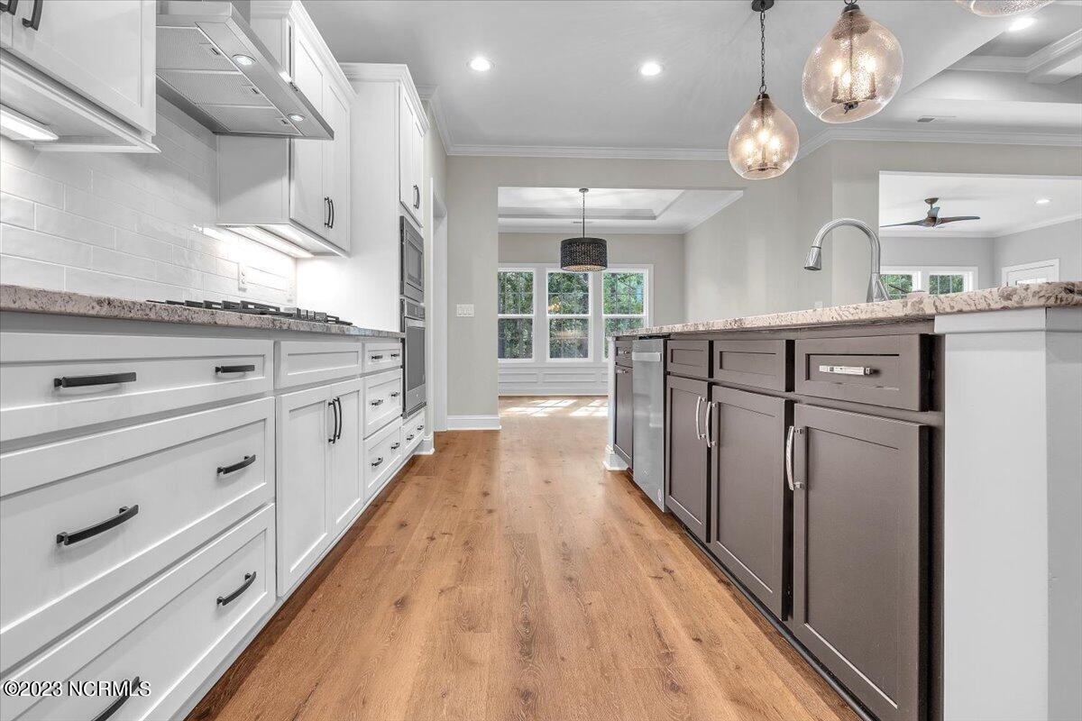 100524155 | Photo 60