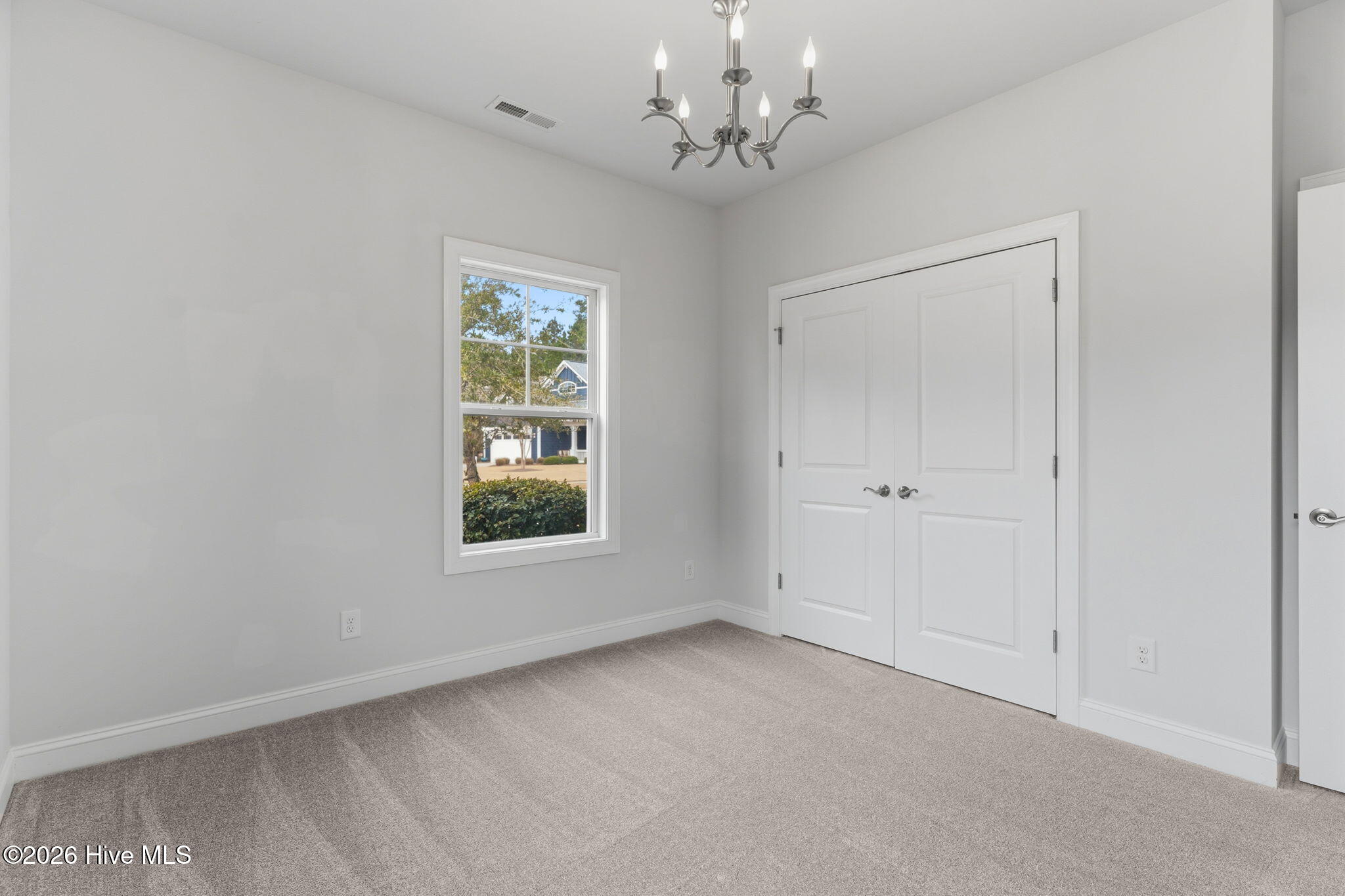 100558174 | Photo 27