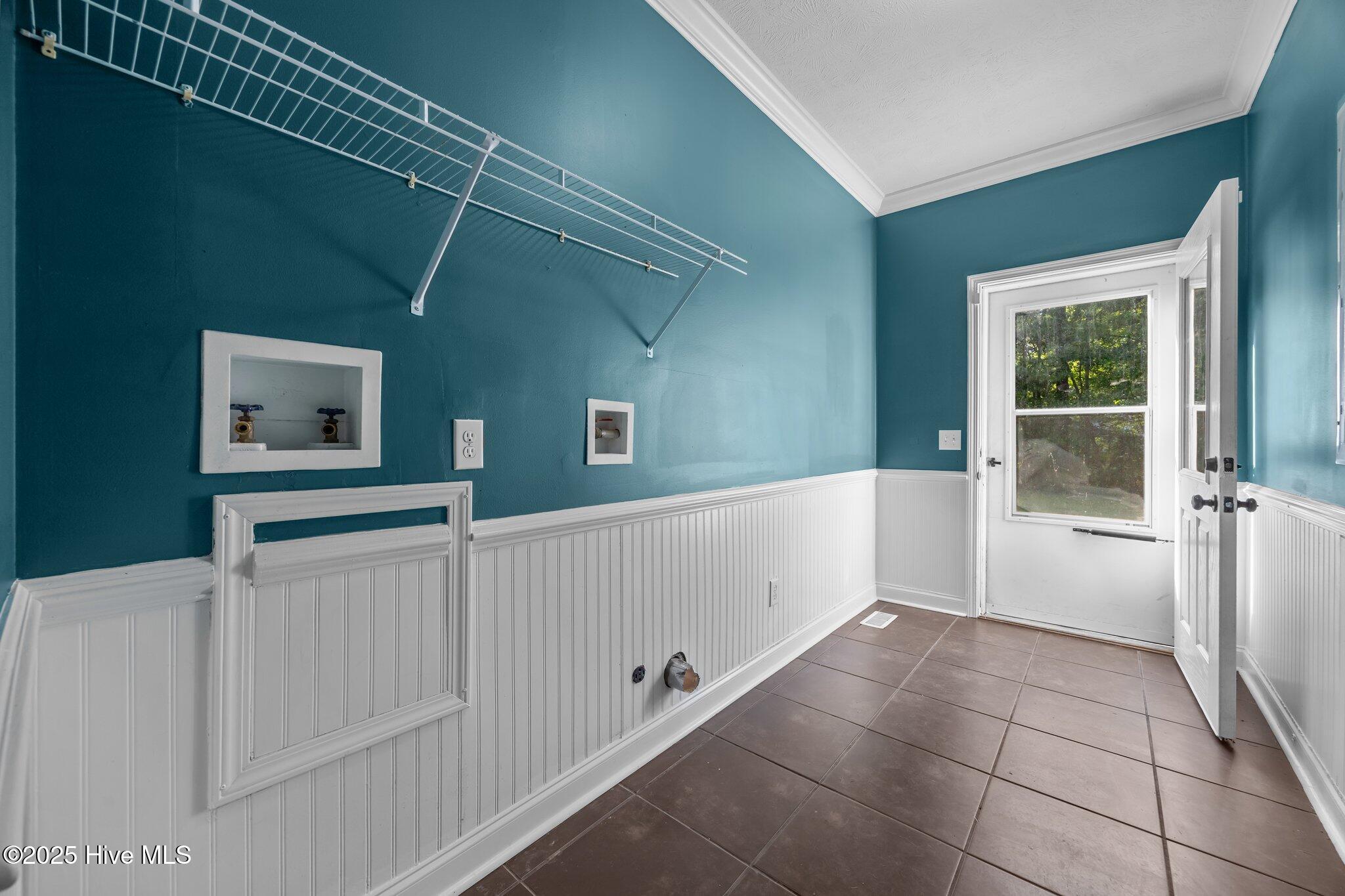 Mud Room/Laundry Room