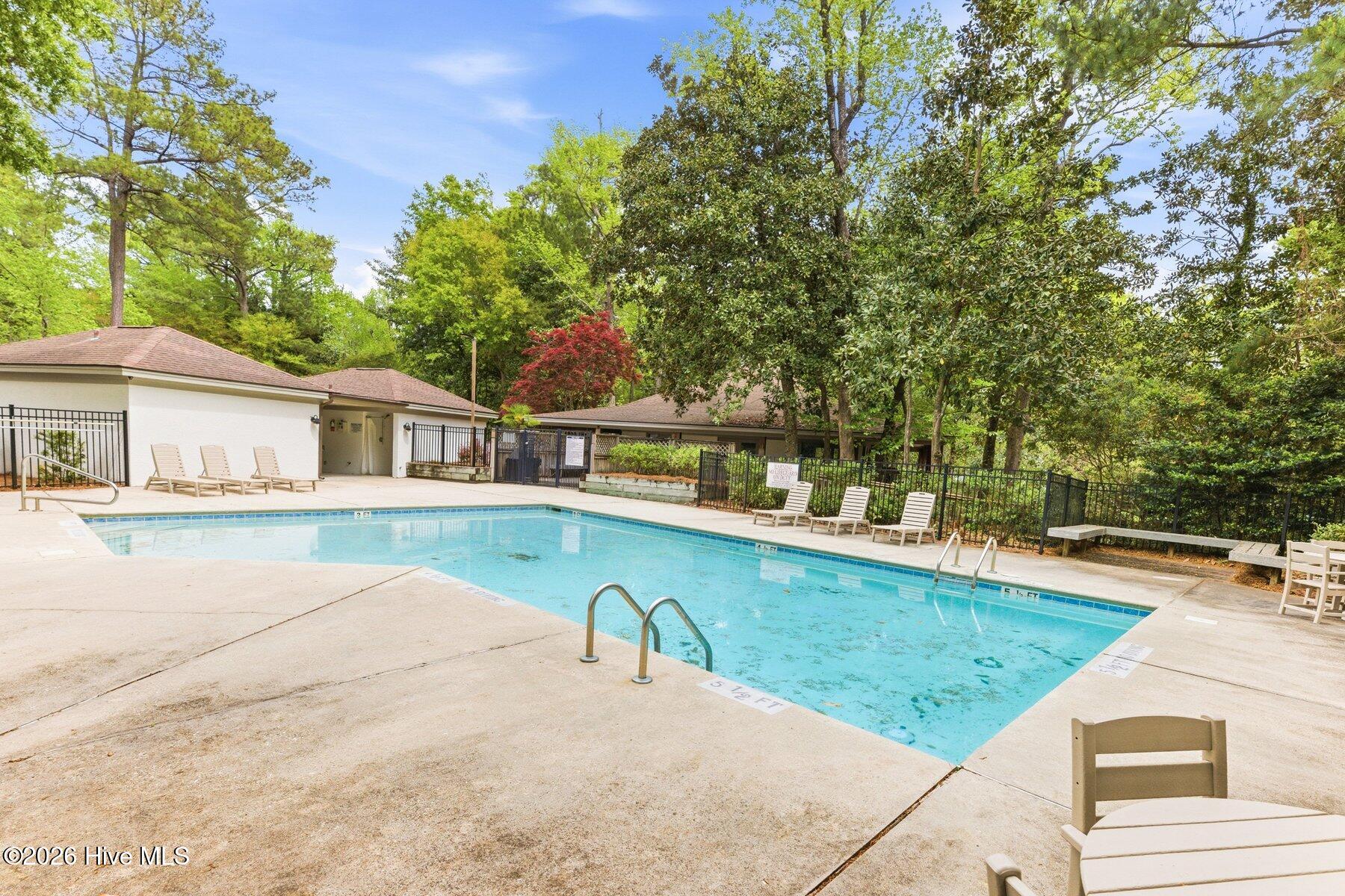 100565828 | Photo 68