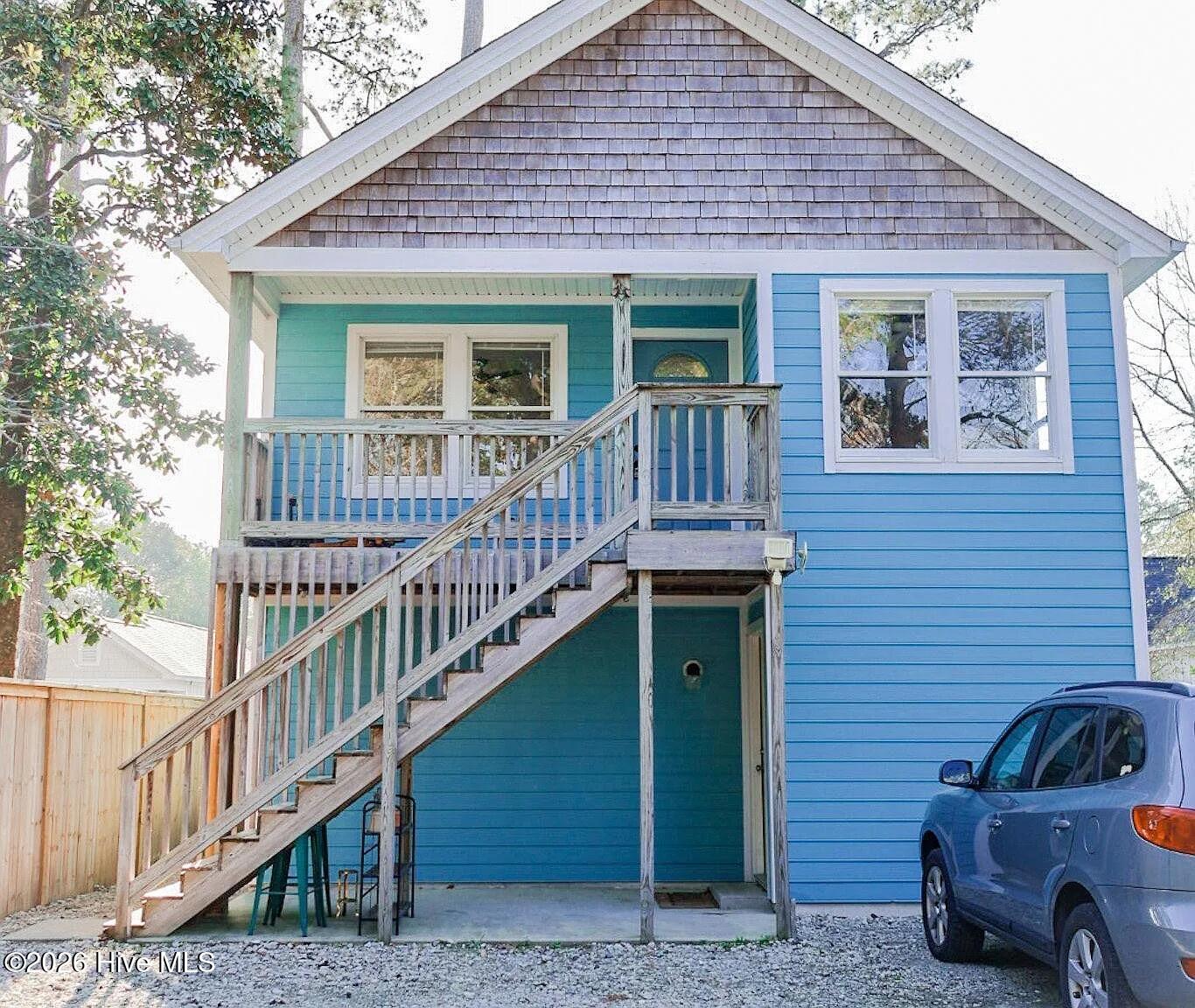 100570662 | Photo 24