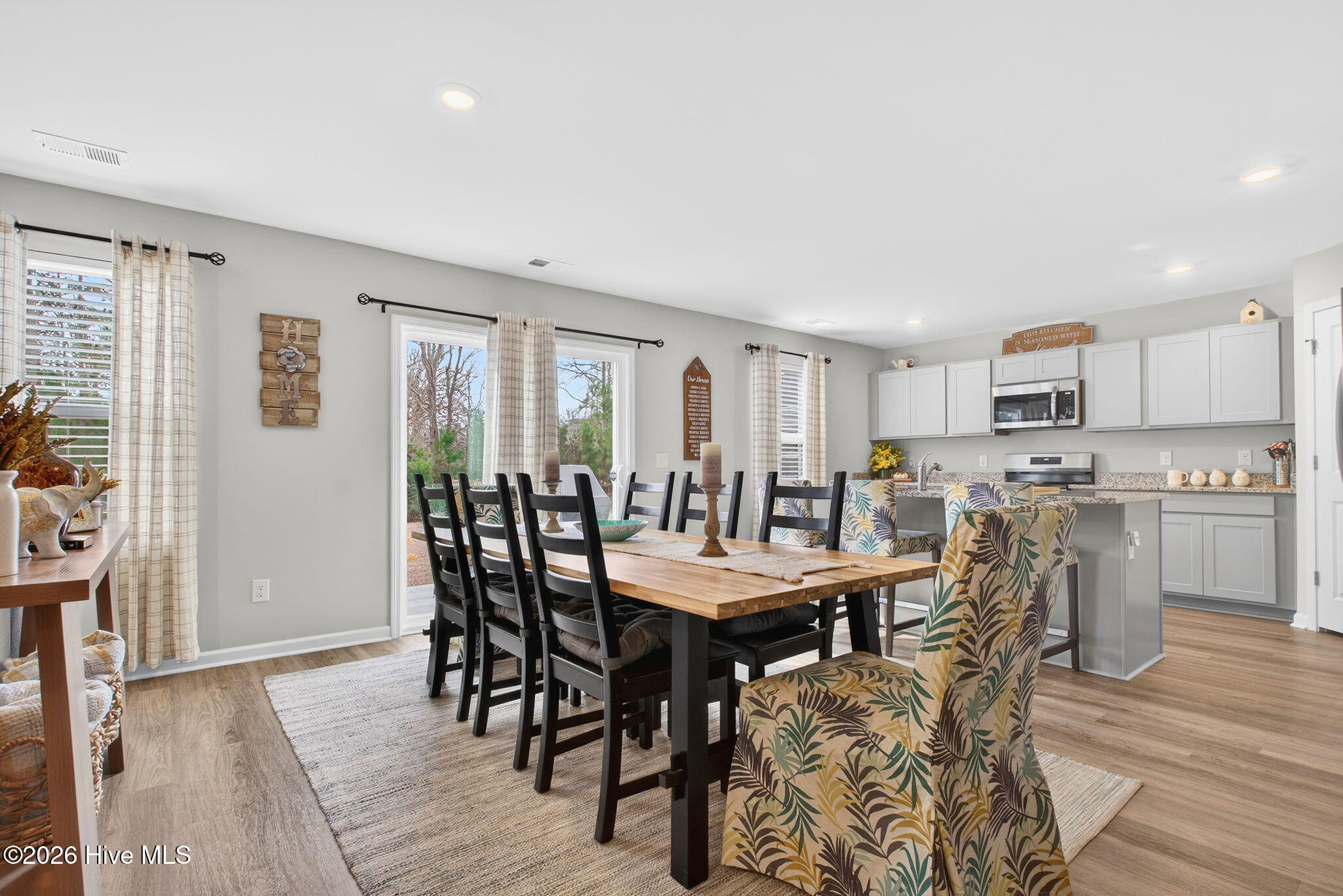 100556133 | Photo 11