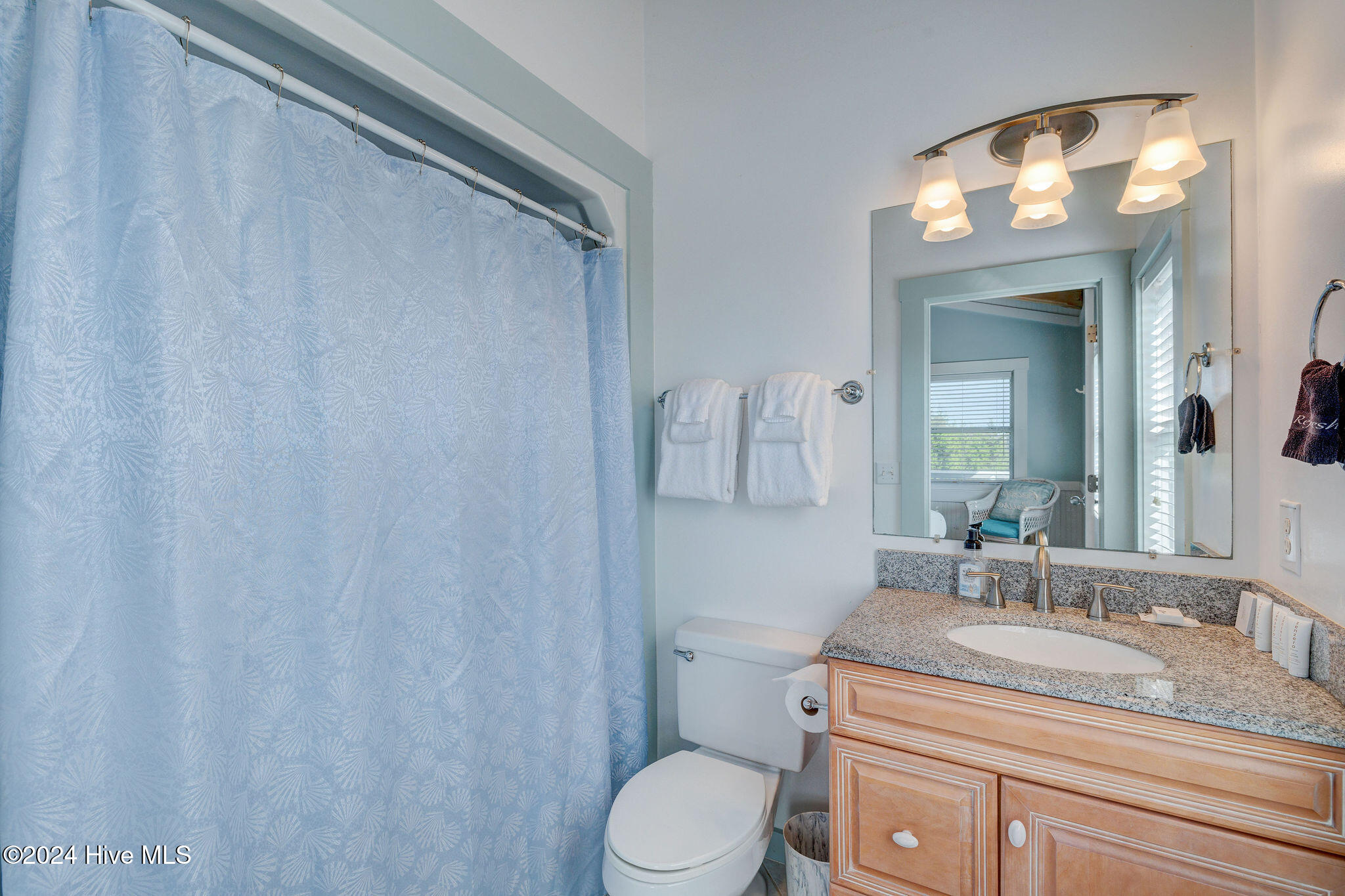 100526759 | Photo 42