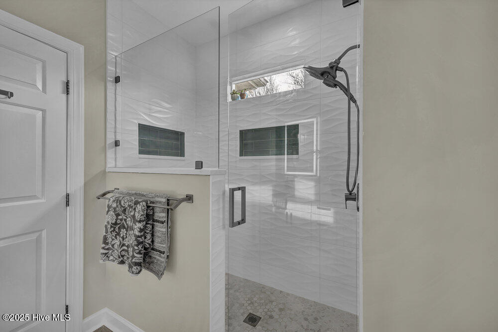 100545962 | Photo 20