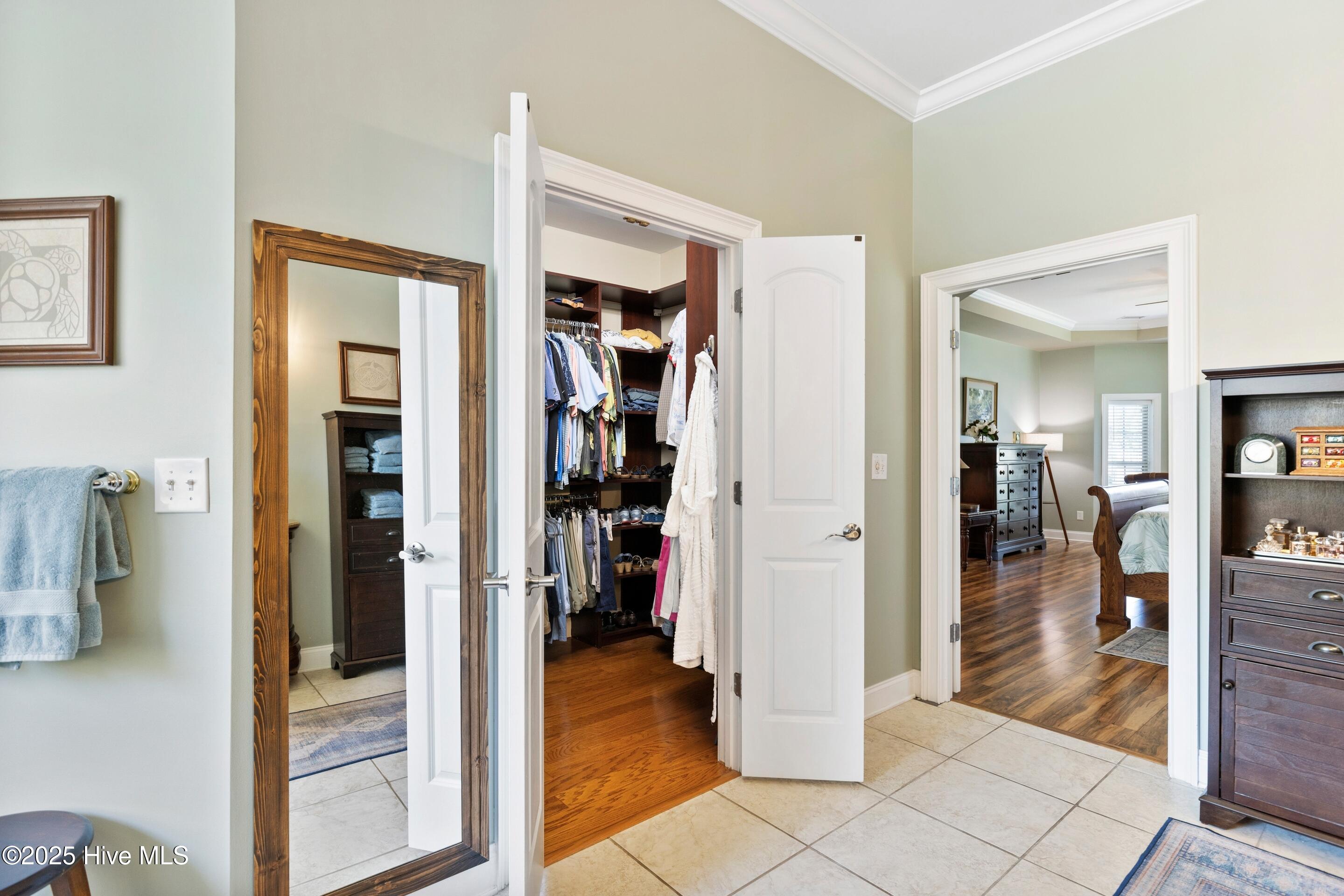 100529602 | Photo 52