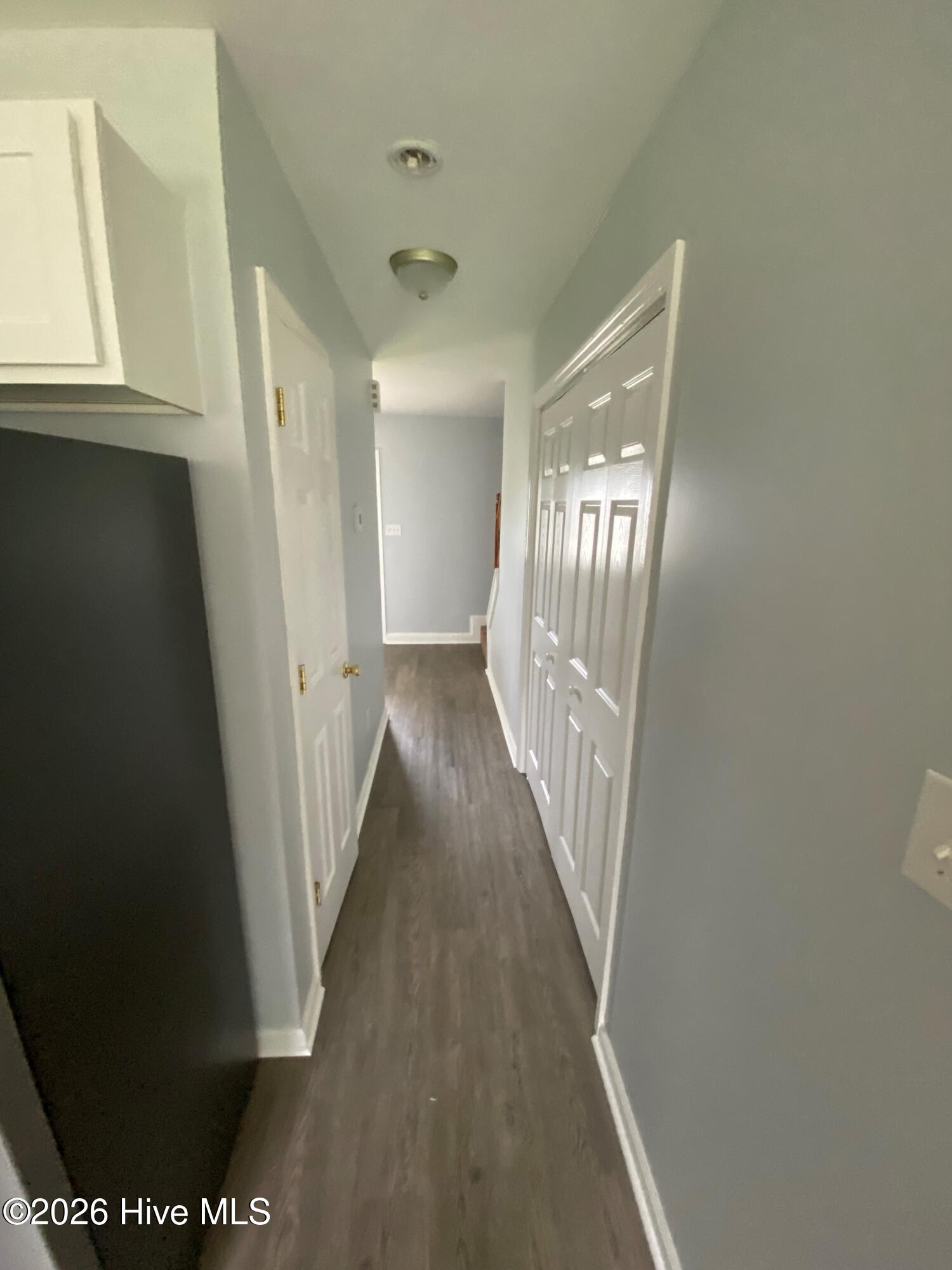 100566340 | Photo 11