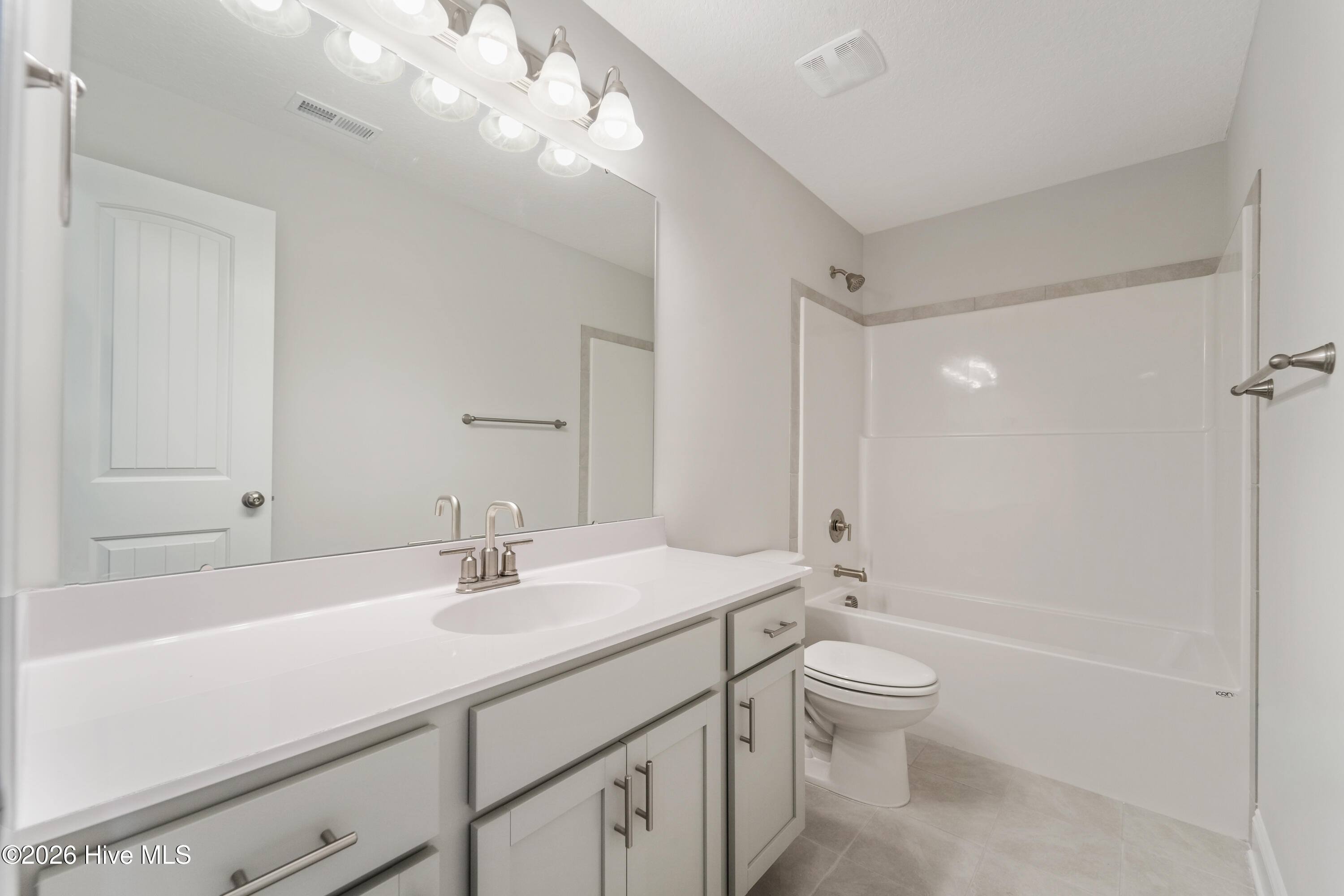 100519692 | Photo 28