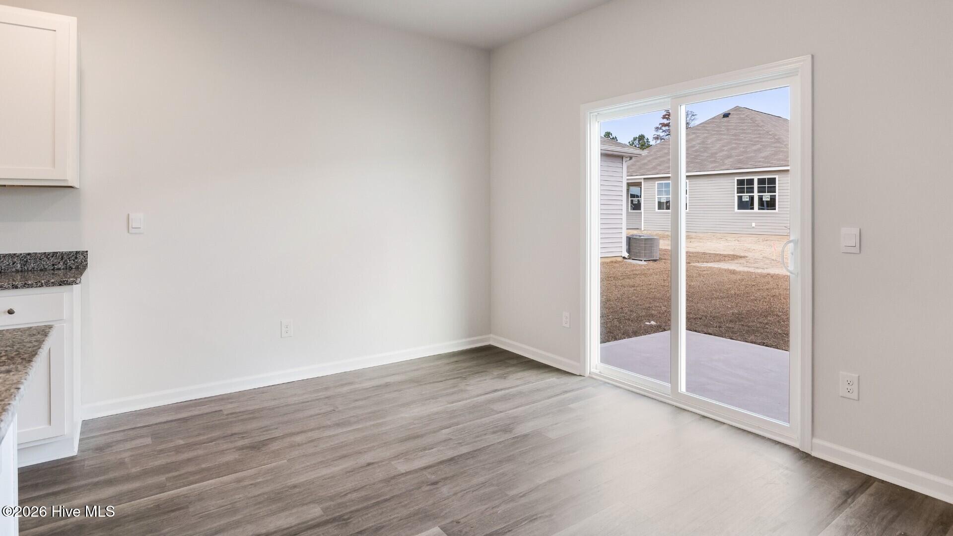 100531570 | Photo 12