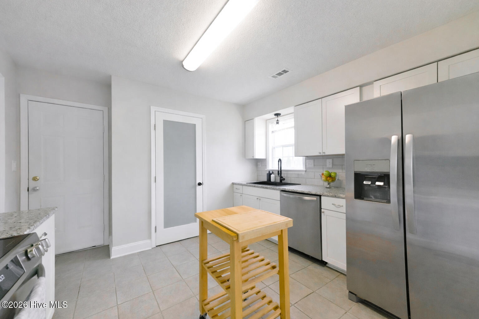 100562387 | Photo 19