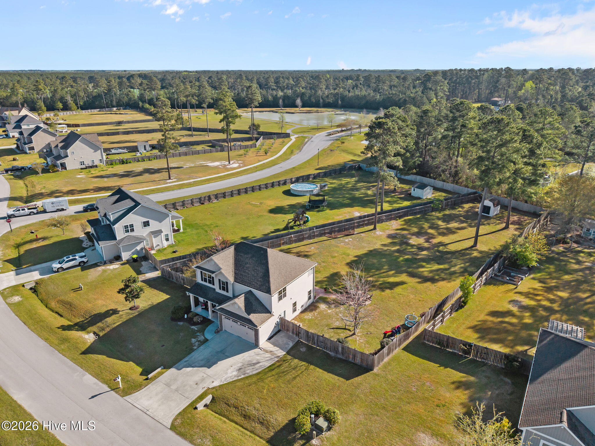 100565873 | Photo 41