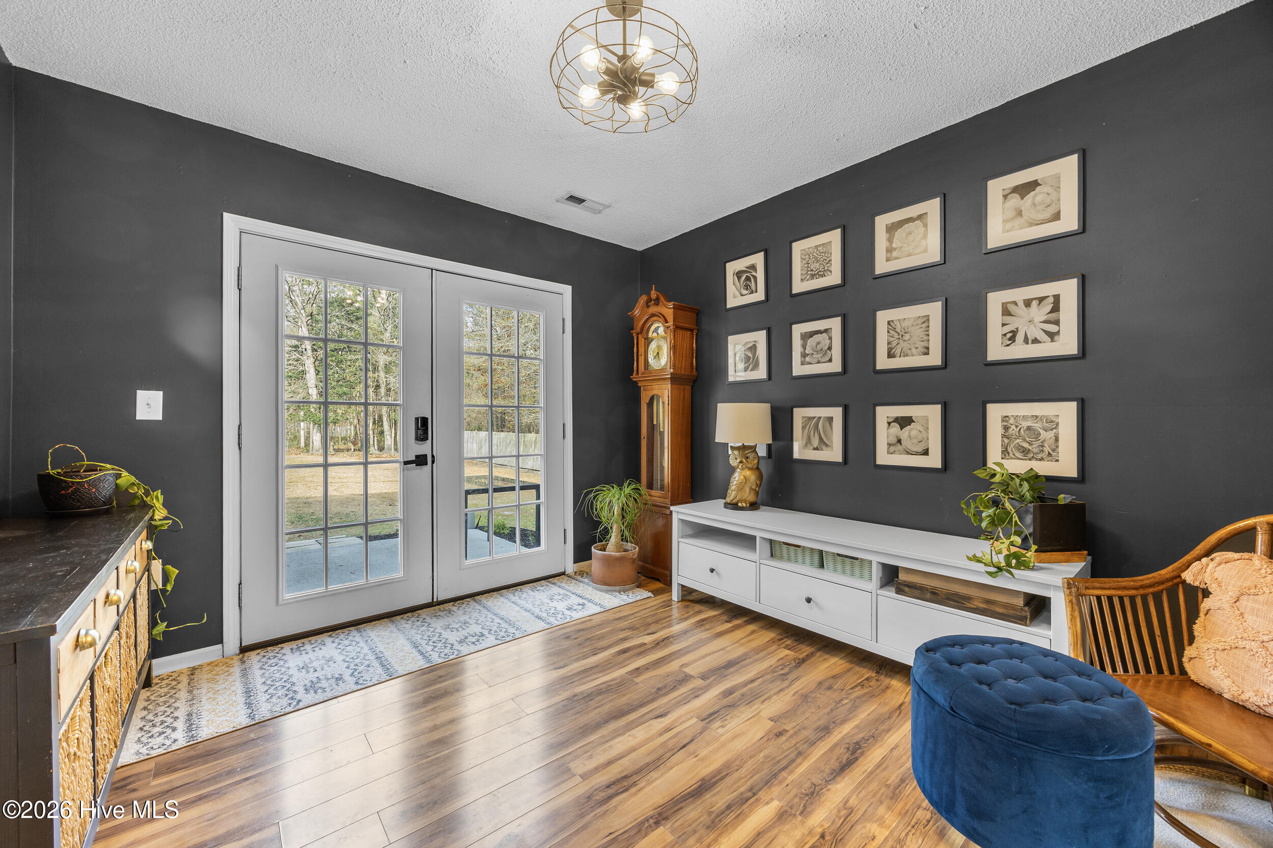 100547983 | Photo 10