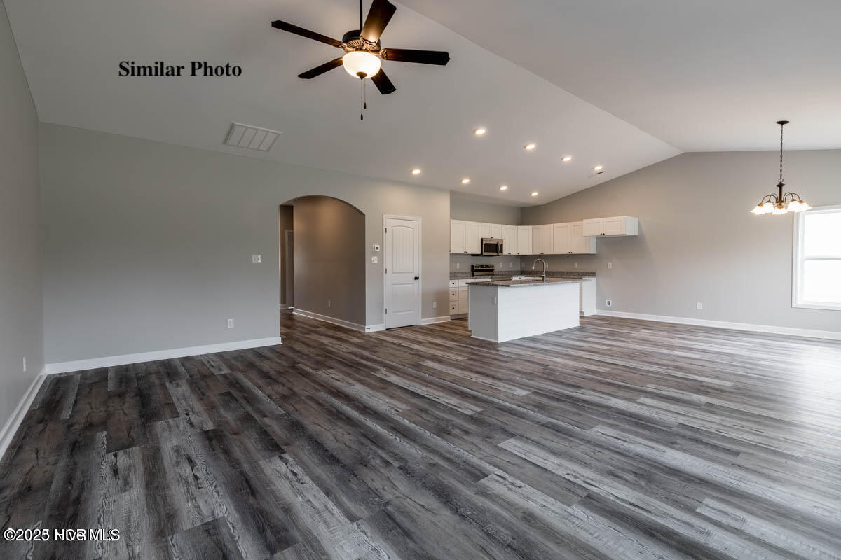 100535636 | Photo 19